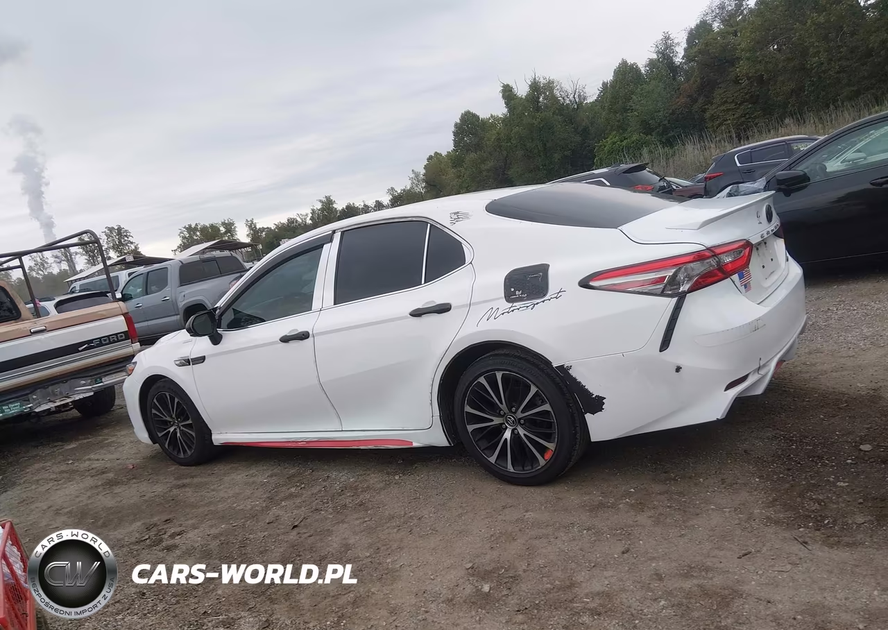 2018 Toyota Camry Se VIN:4T1B11HK7JU667946 - 14
