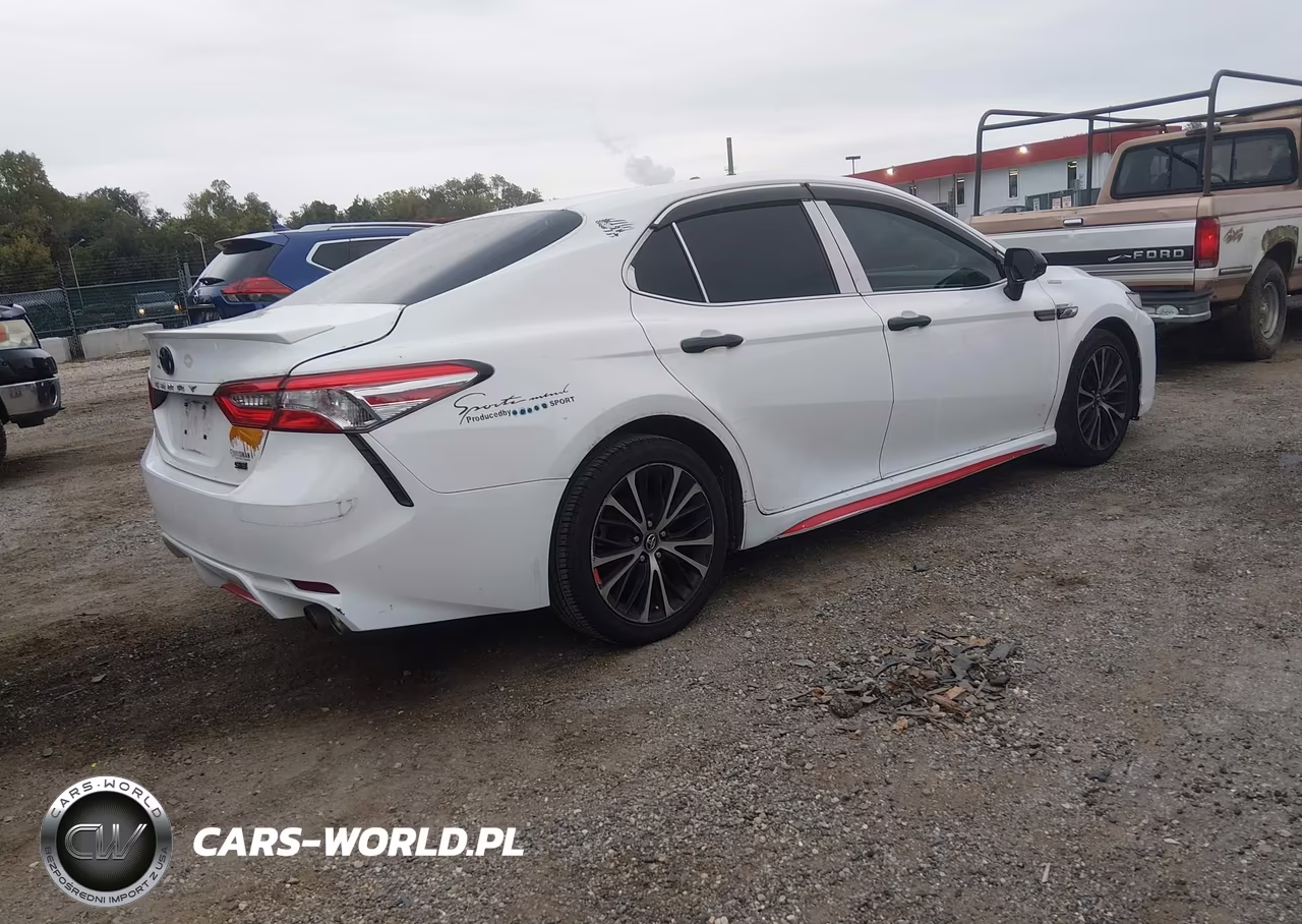 2018 Toyota Camry Se VIN:4T1B11HK7JU667946 - 4