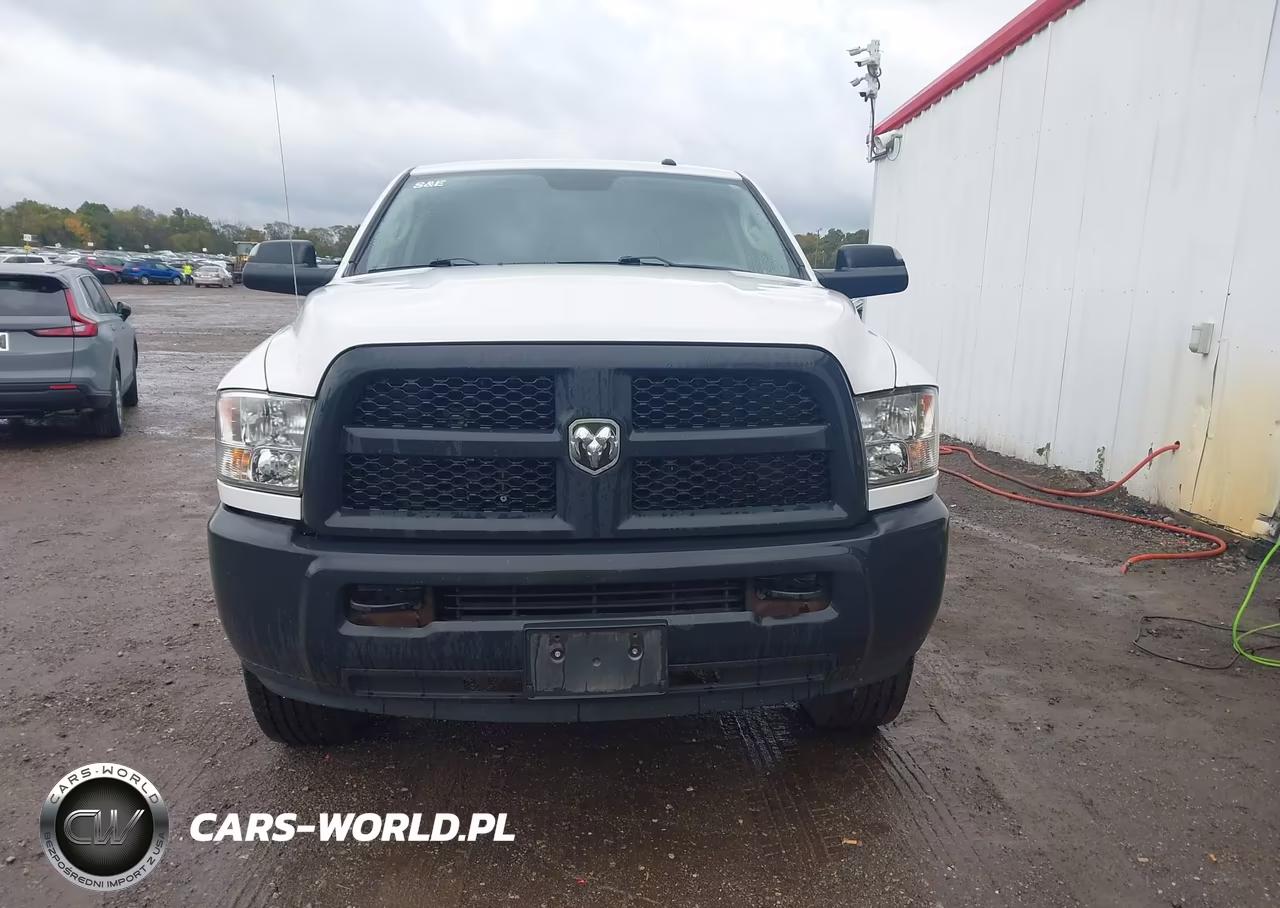2018 Ram 3500 Tradesman 4X4 8' Box VIN:3C63R3GT1JG299085 - 12