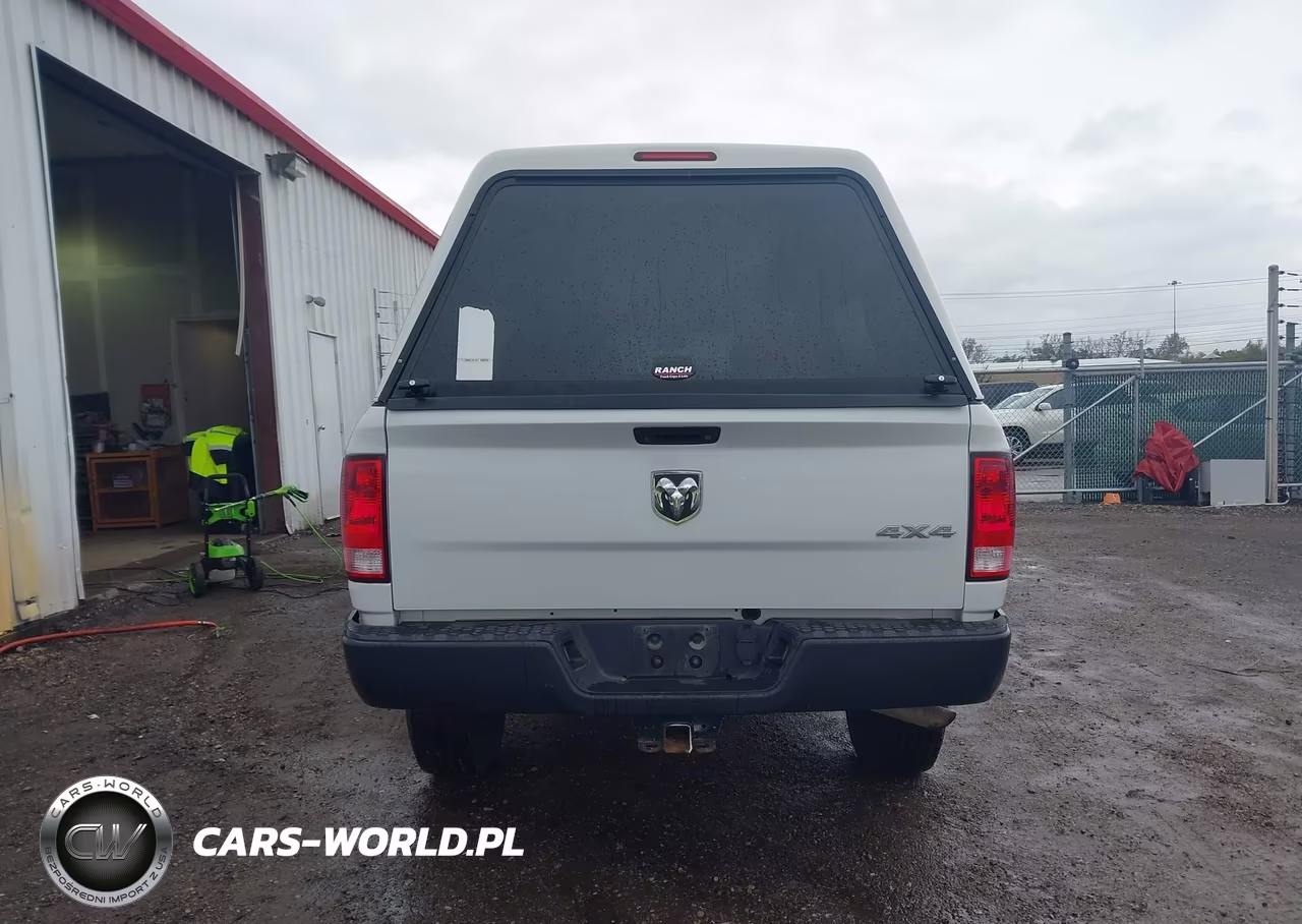 2018 Ram 3500 Tradesman 4X4 8' Box VIN:3C63R3GT1JG299085 - 16