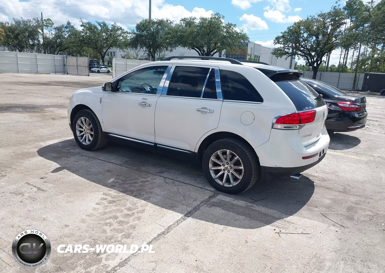 2013 Lincoln Mkx VIN:2LMDJ6JK0DBL32834 - 3