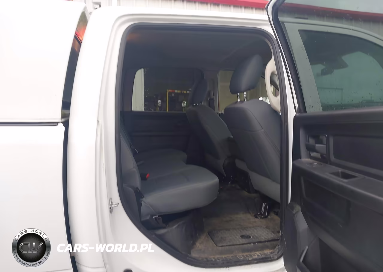 2018 Ram 3500 Tradesman 4X4 8' Box VIN:3C63R3GT6JG292102 - 8