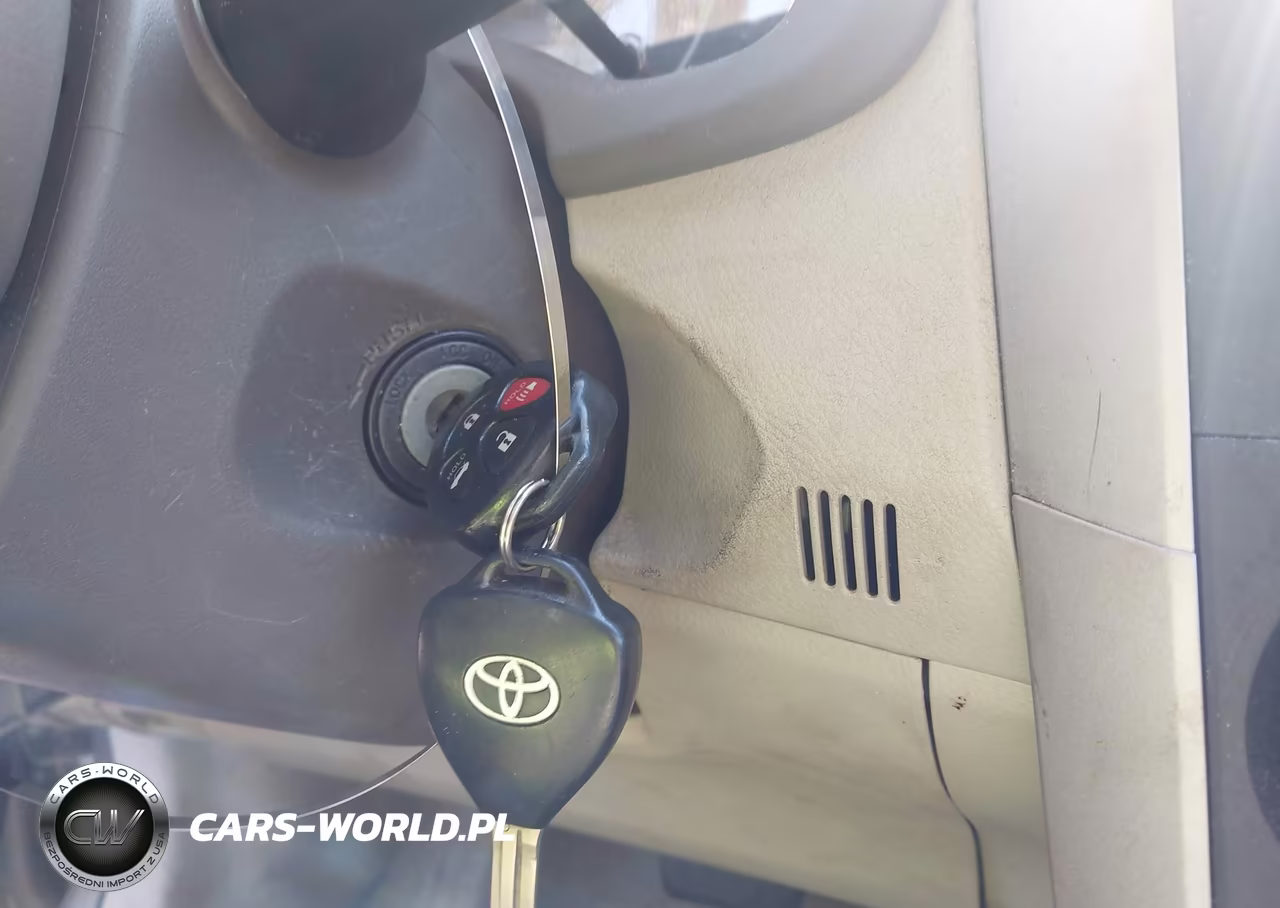 2010 Toyota Corolla Le VIN:2T1BU4EE7AC486015 - 11