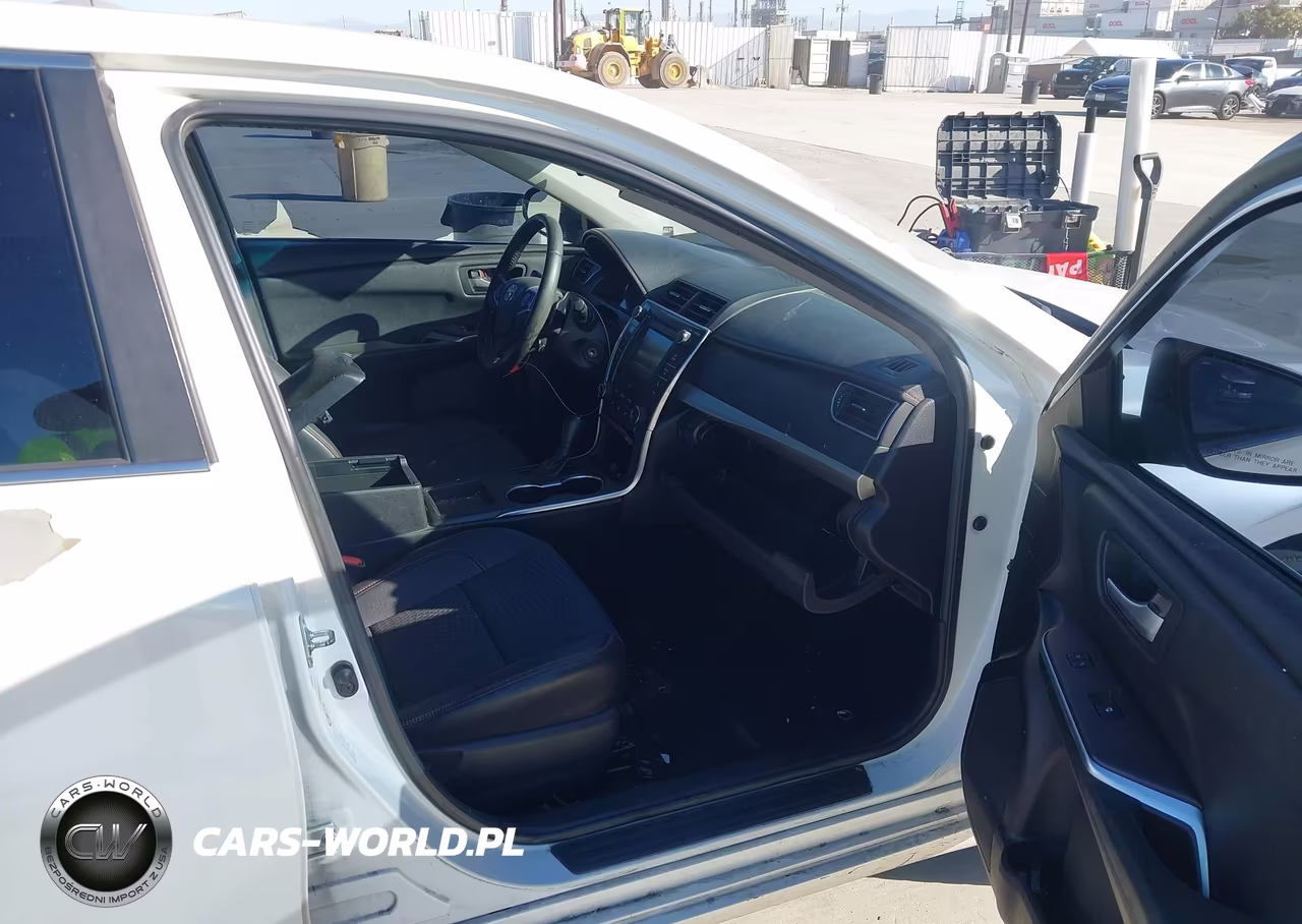 2015 Toyota Camry Se VIN:4T1BF1FK0FU057138 - 5