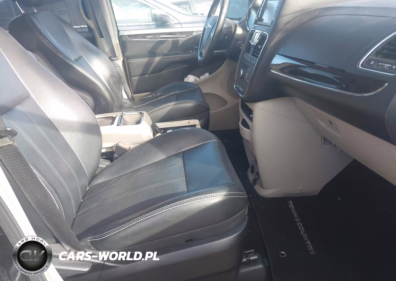 2013 Chrysler Town & Country Touring VIN:2C4RC1BG1DR647646 - 5
