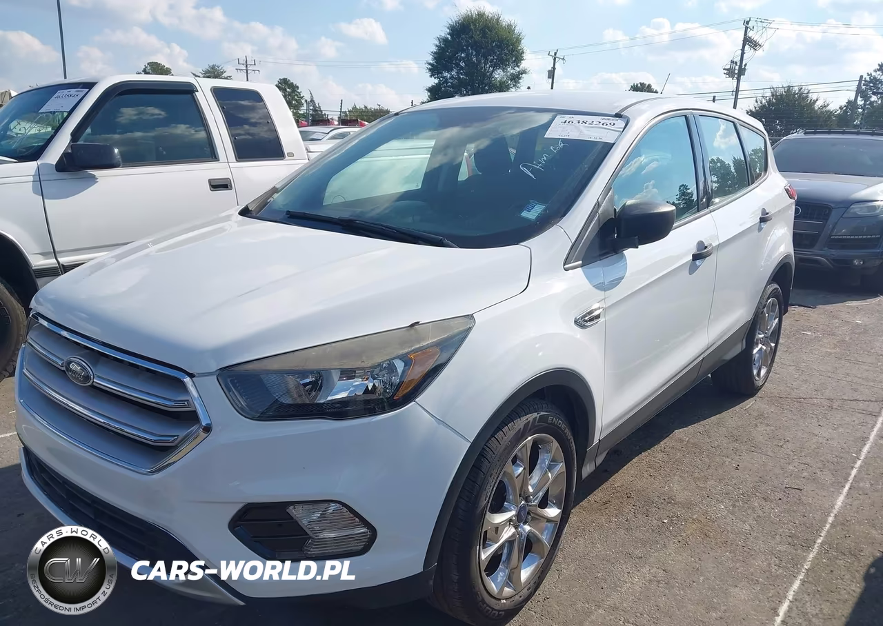 2019 Ford Escape S VIN:1FMCU0F73KUA22670 - 2
