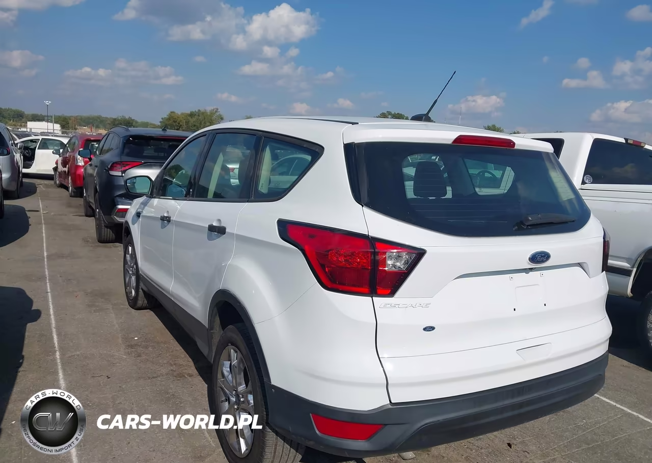 2019 Ford Escape S VIN:1FMCU0F73KUA22670 - 3