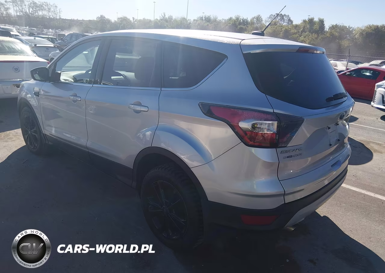 2017 Ford Escape Se VIN:1FMCU9GD0HUB00176 - 3