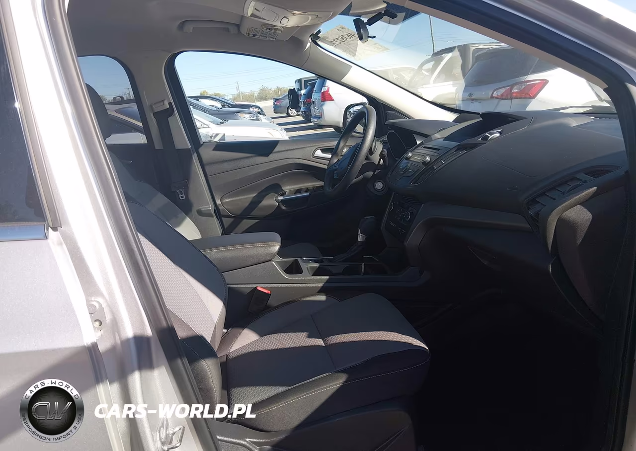 2017 Ford Escape Se VIN:1FMCU9GD0HUB00176 - 5