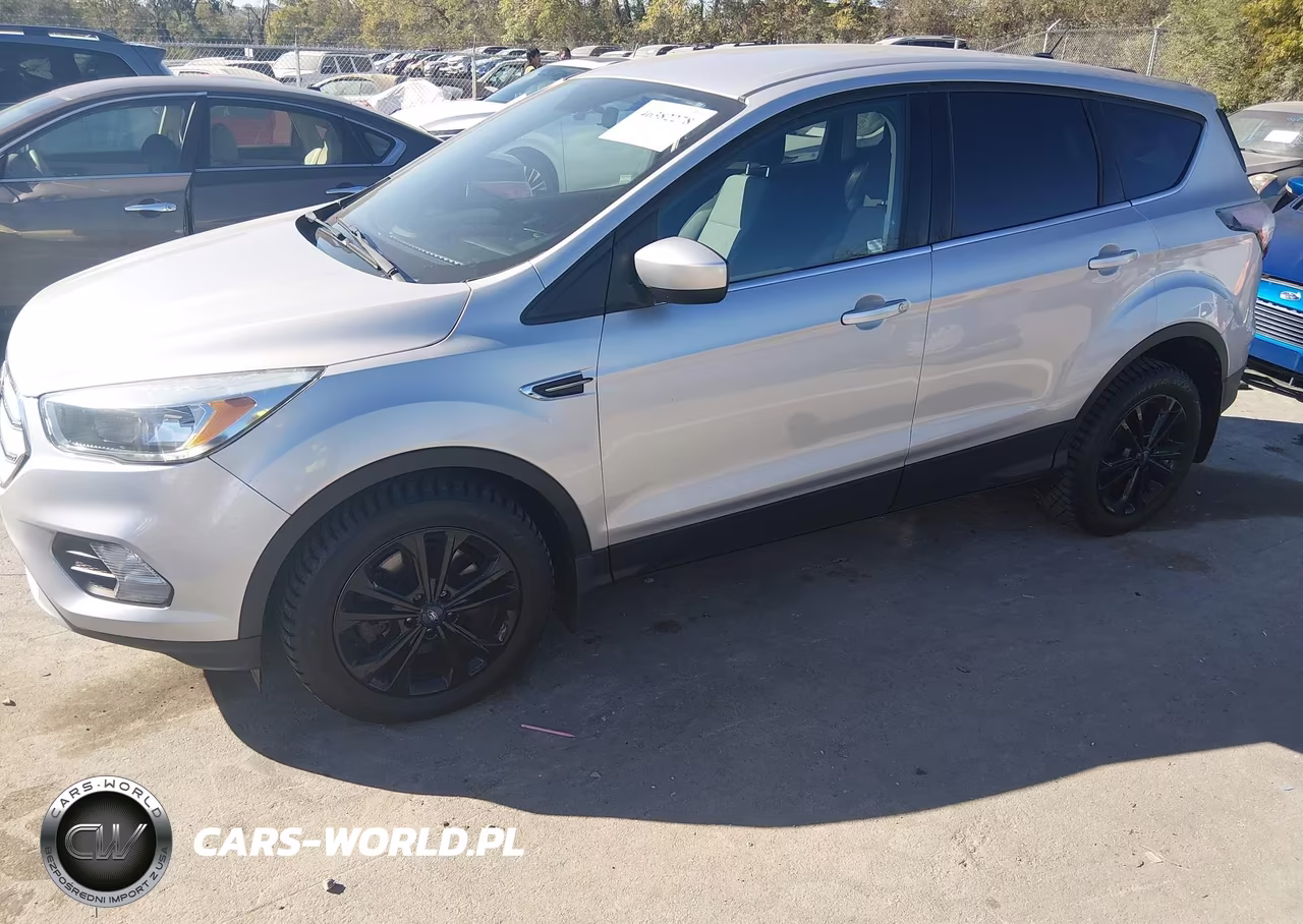 2017 Ford Escape Se VIN:1FMCU9GD0HUB00176 - 6