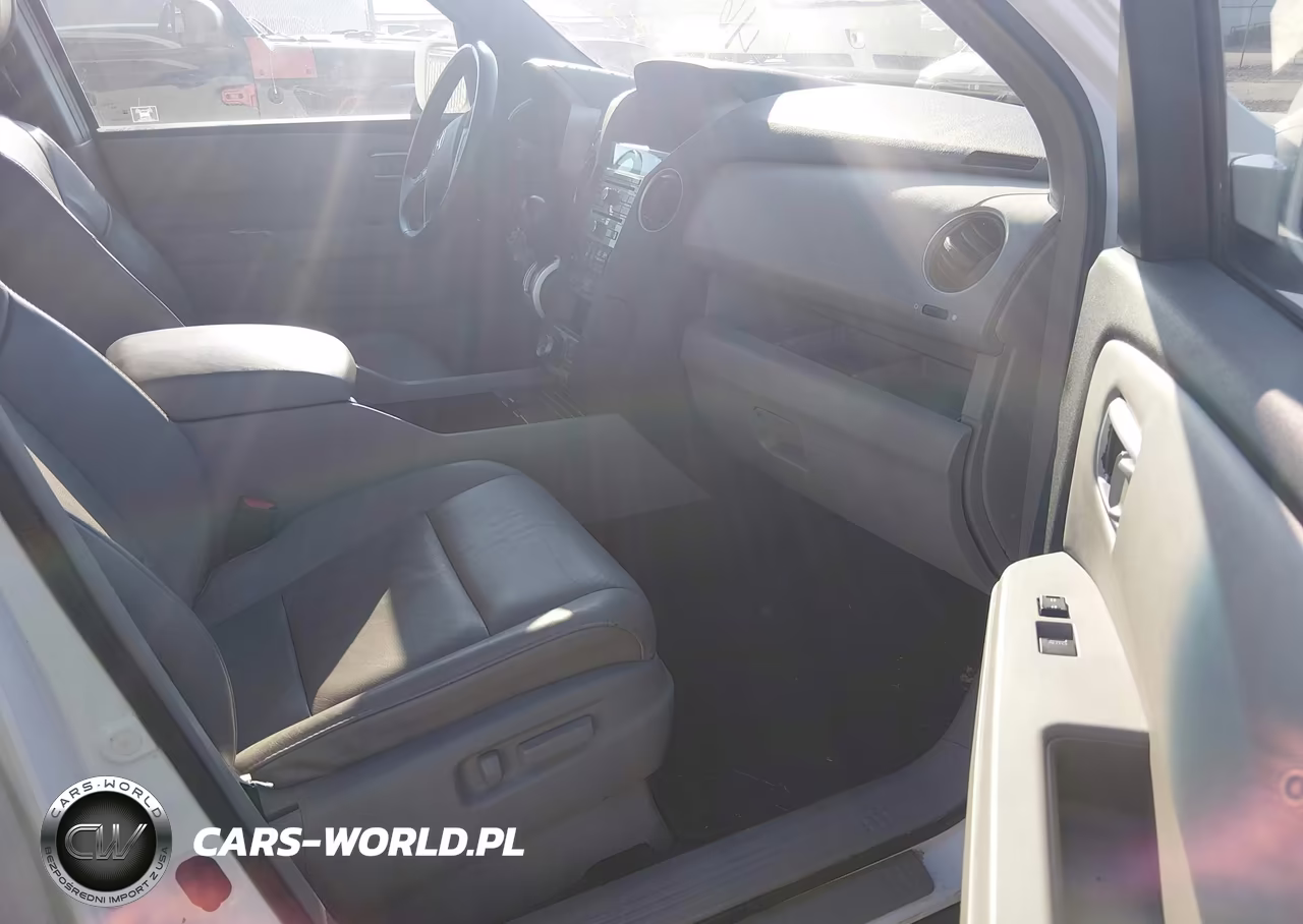 2009 Honda Pilot Touring VIN:5FNYF38929B003440 - 5