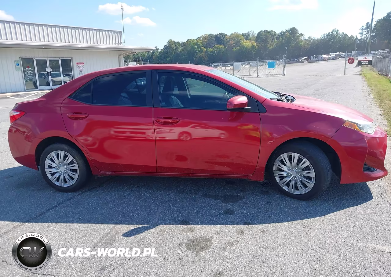 2019 Toyota Corolla Le VIN:2T1BURHE5KC187326 - 13