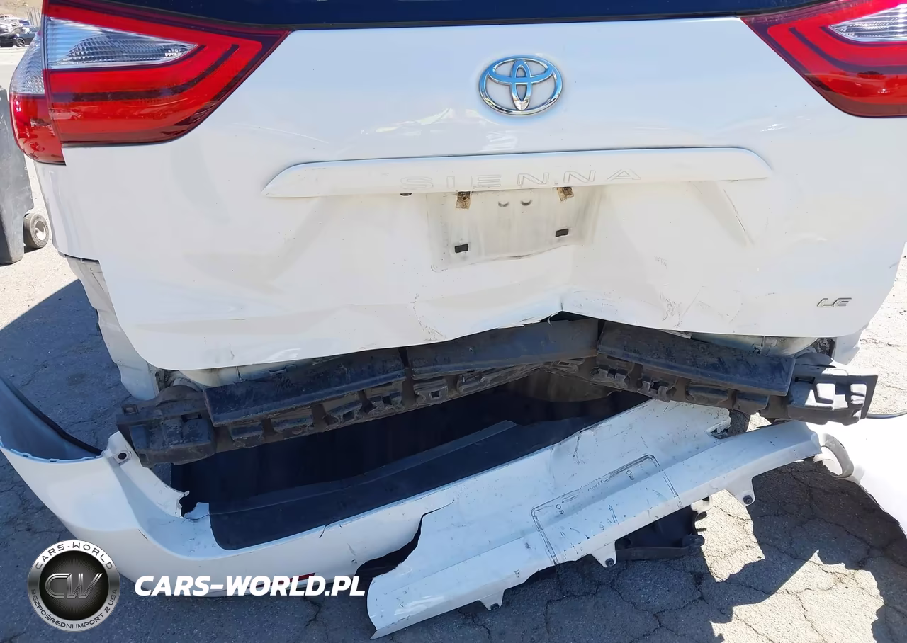 2017 Toyota Sienna Le 8 Passenger VIN:5TDKZ3DCXHS885367 - 6