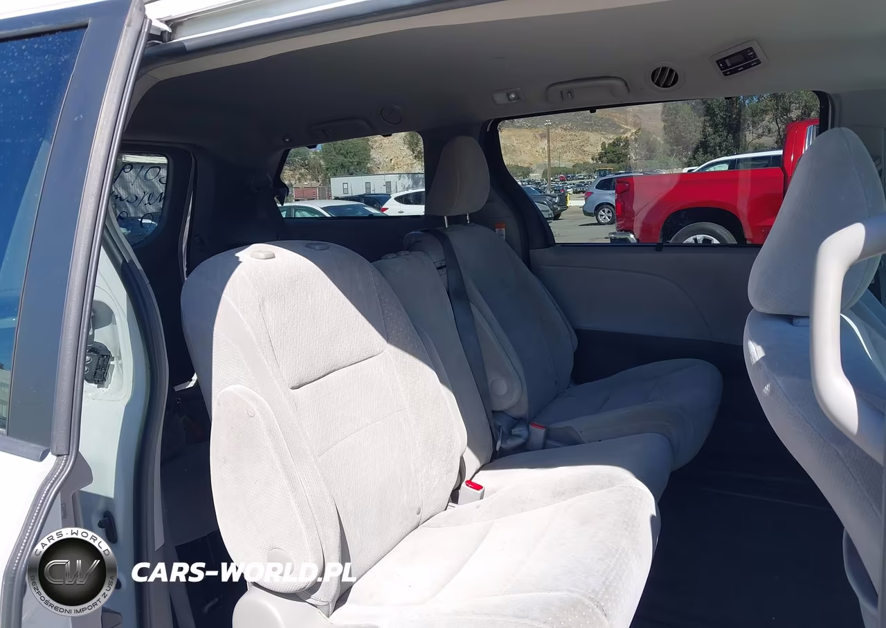 2017 Toyota Sienna Le 8 Passenger VIN:5TDKZ3DCXHS885367 - 8