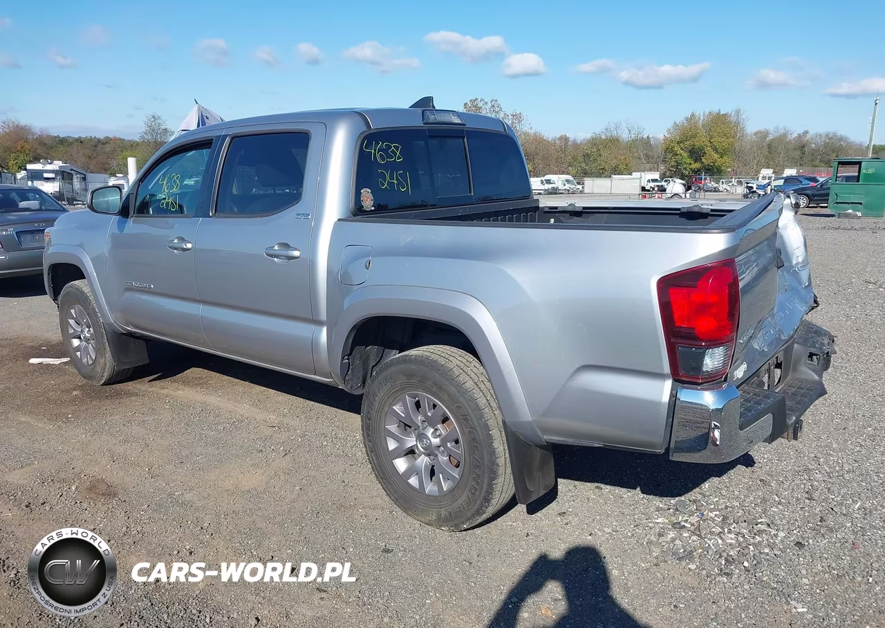2018 Toyota Tacoma Sr5 V6 VIN:5TFCZ5AN8JX131759 - 3