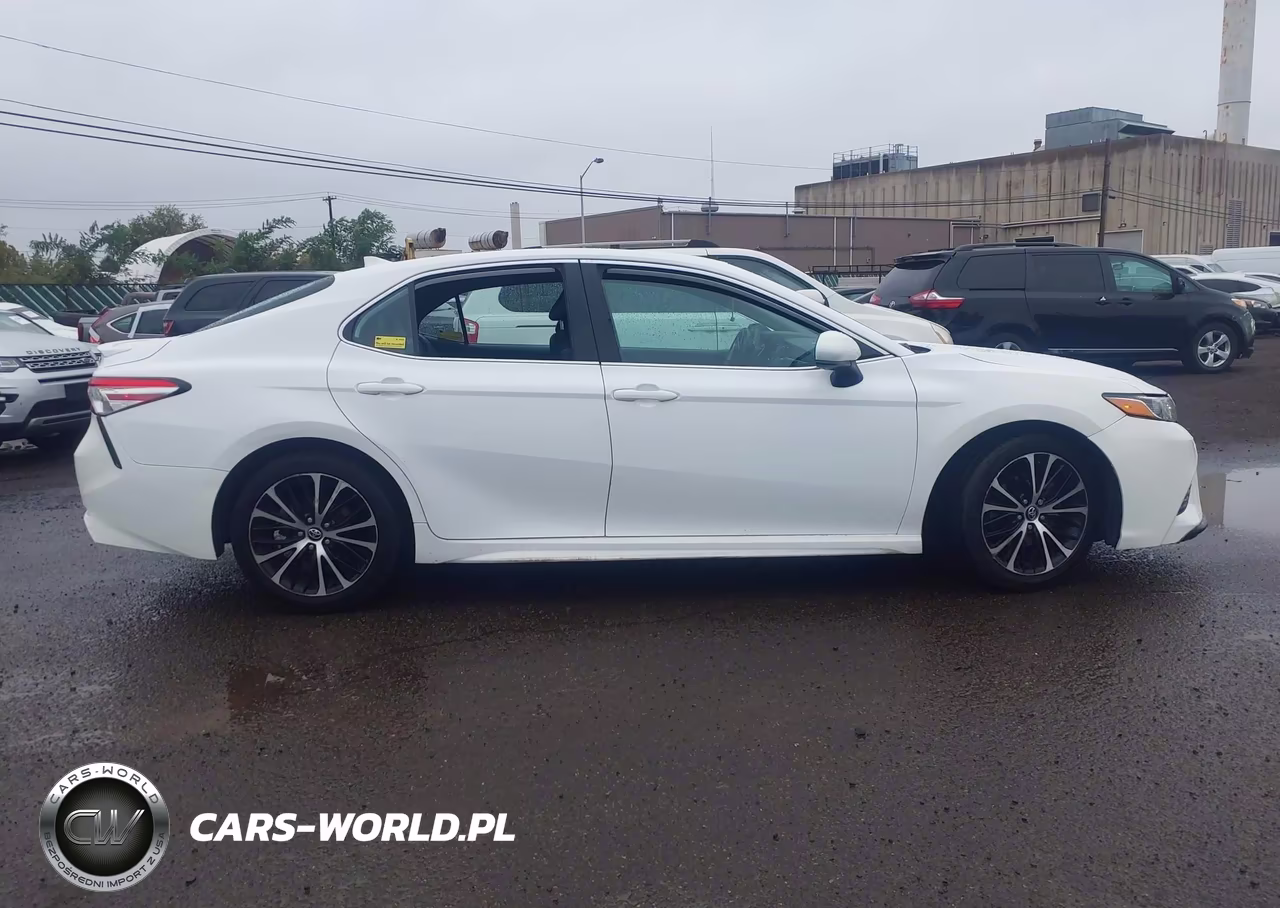 2020 Toyota Camry Se VIN:4T1G11AK3LU902569 - 13