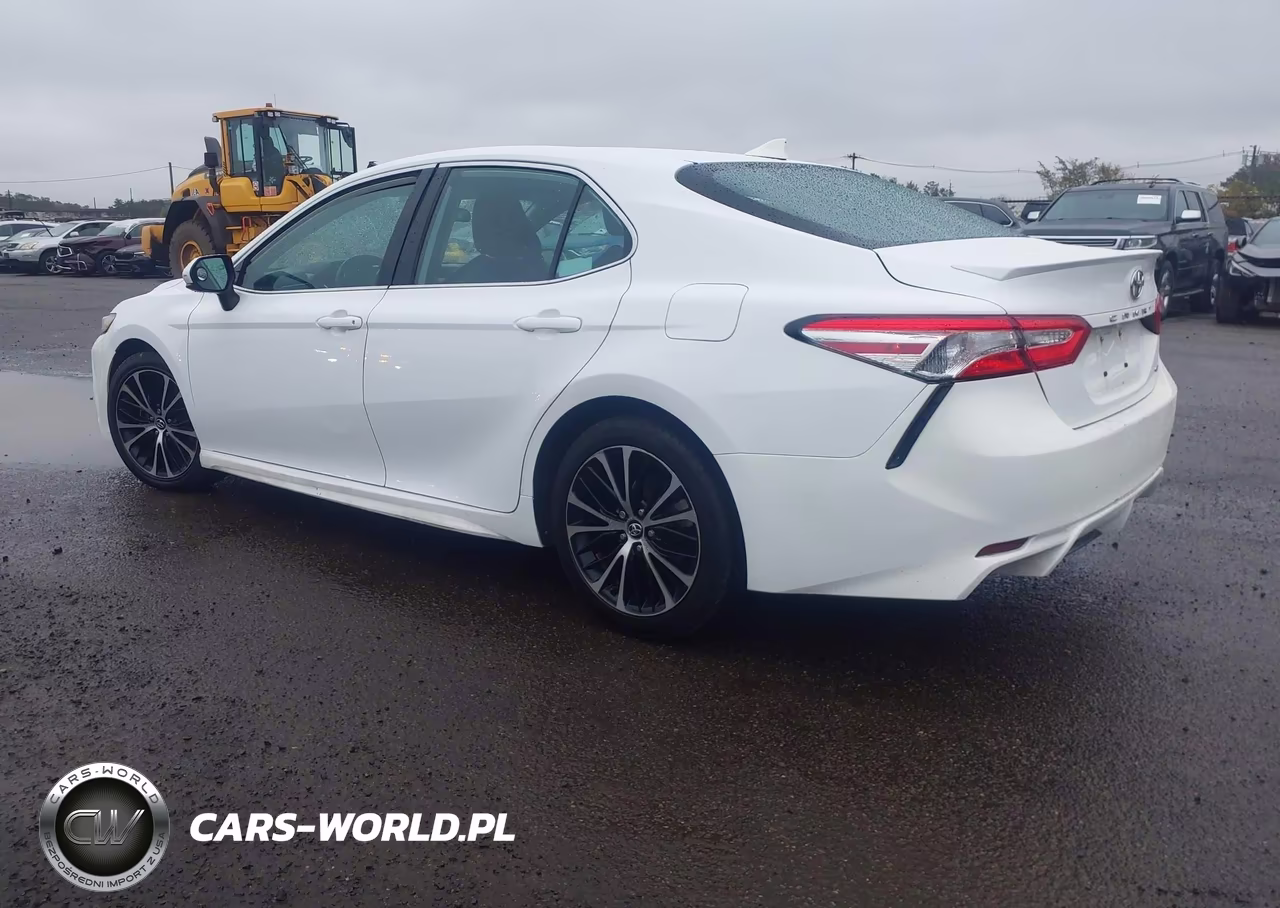 2020 Toyota Camry Se VIN:4T1G11AK3LU902569 - 3