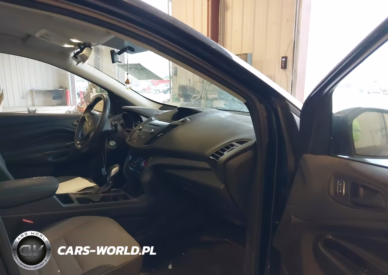 2017 Ford Escape S VIN:1FMCU0F72HUD57718 - 5