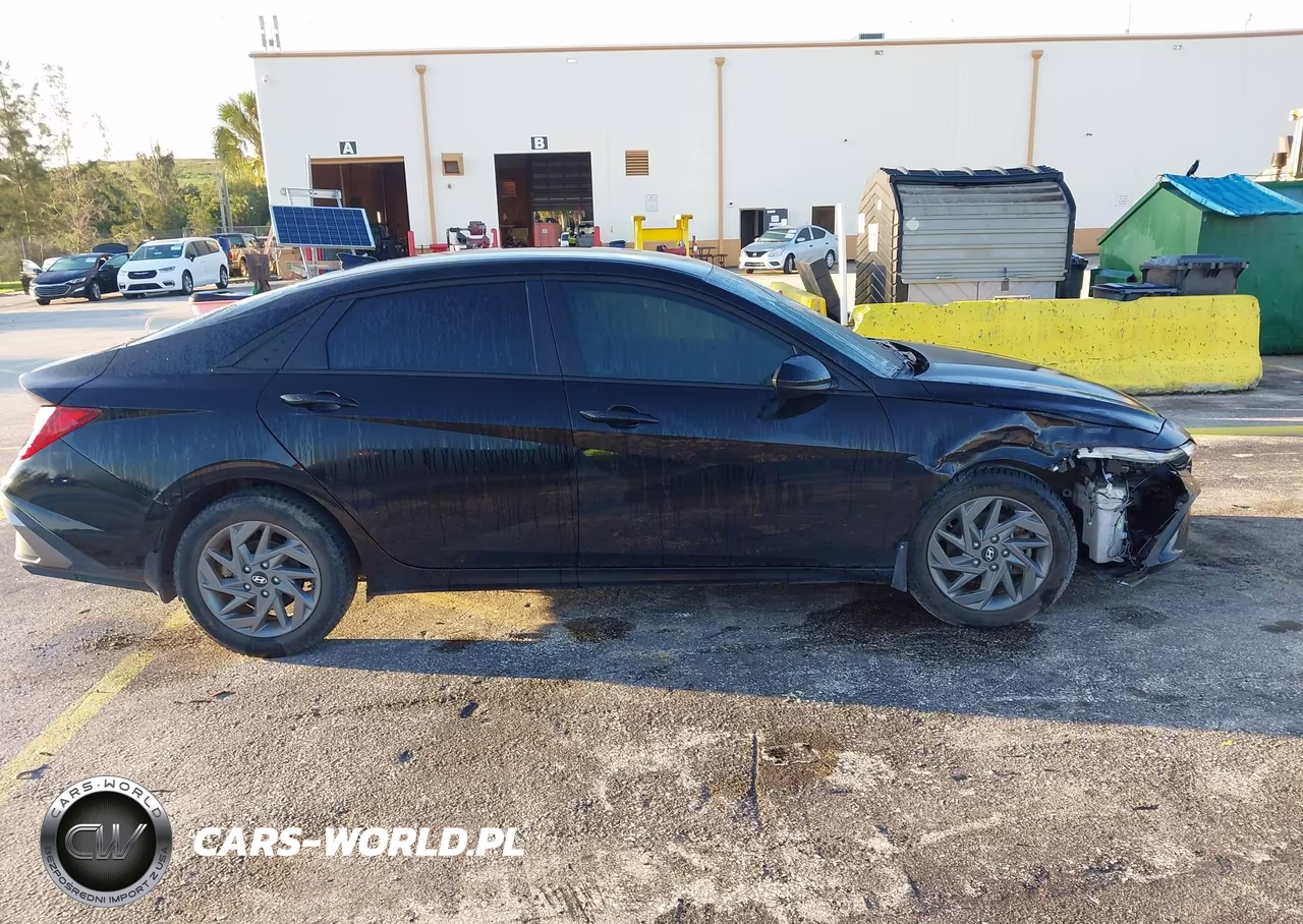 2024 Hyundai Elantra Sel VIN:KMHLM4DG7RU713480 - 13
