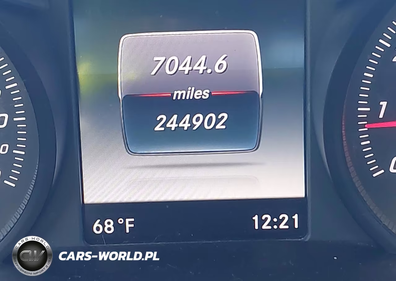 2016 Mercedes-Benz C 300 4Matic VIN:55SWF4KB0GU158461 - 16