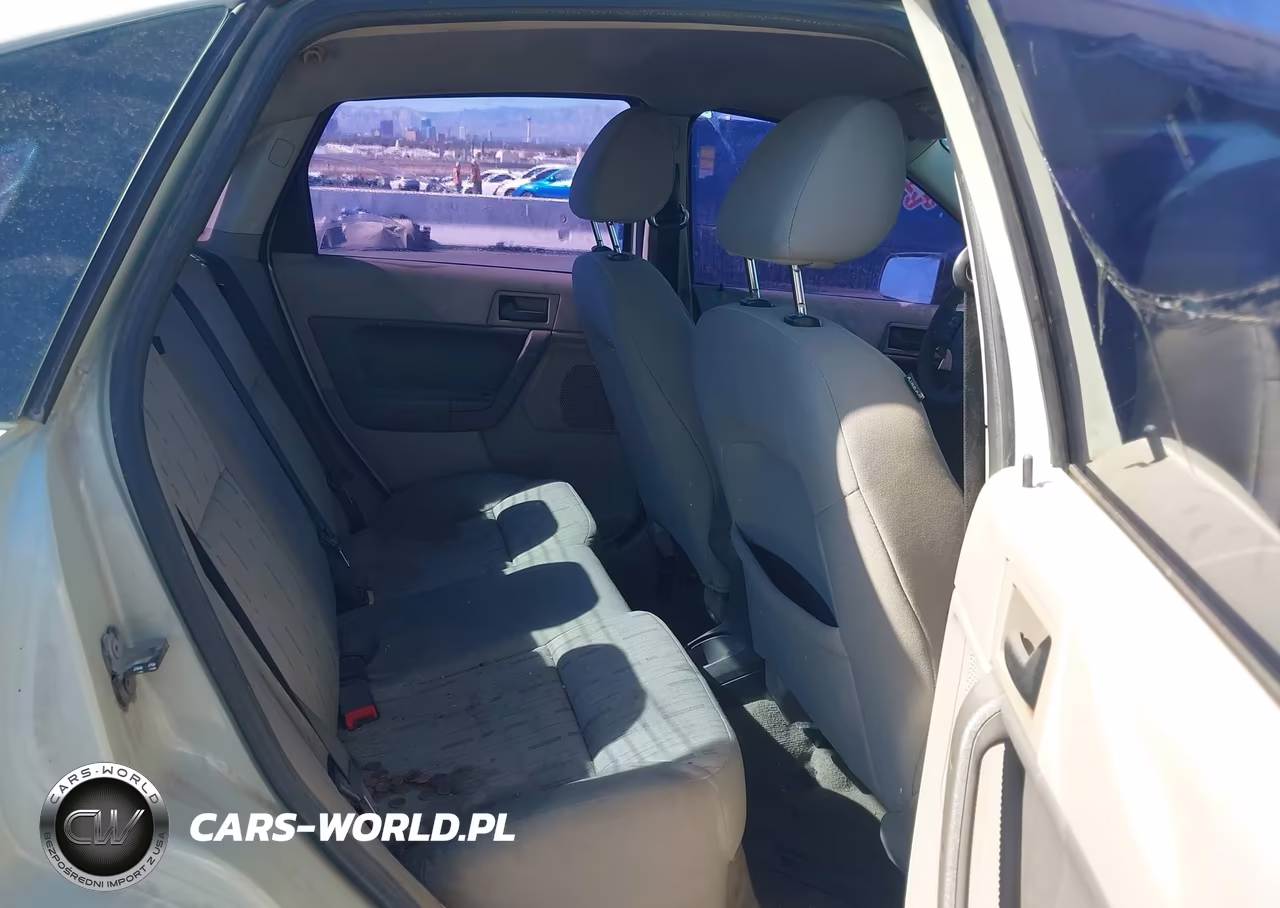2011 Ford Focus Se VIN:1FAHP3FN4BW161895 - 8