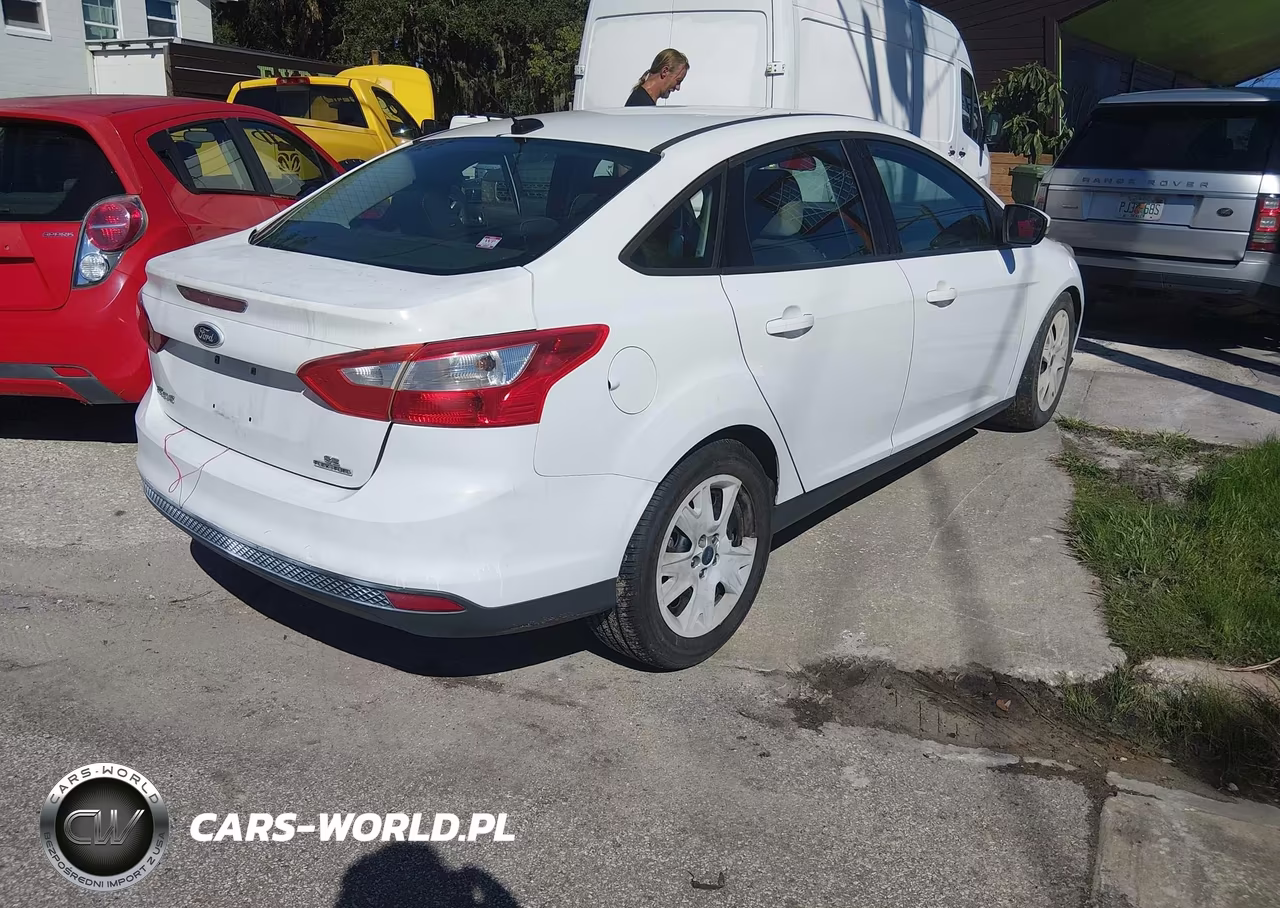 2013 Ford Focus Se VIN:1FADP3F2XDL253022 - 4