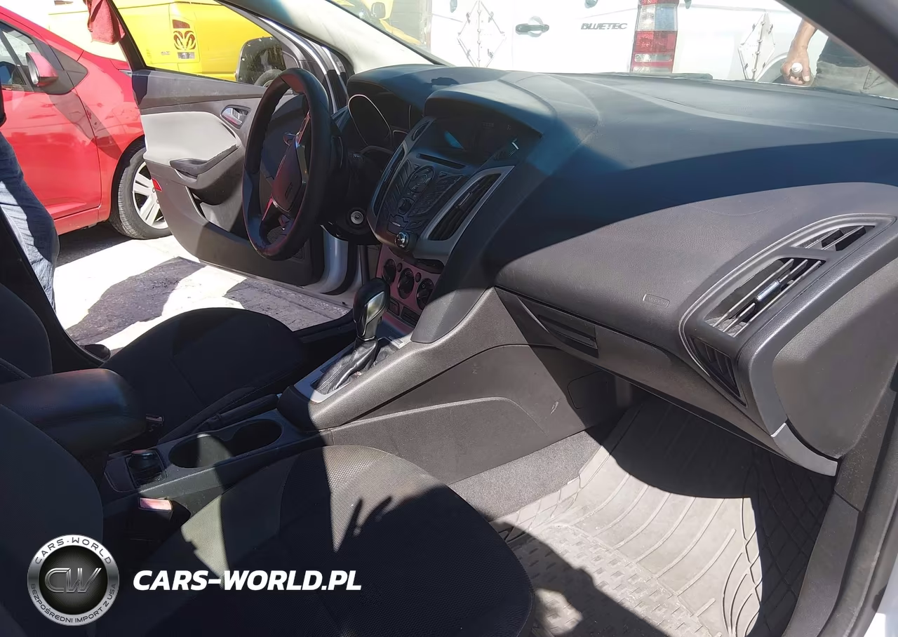 2013 Ford Focus Se VIN:1FADP3F2XDL253022 - 5