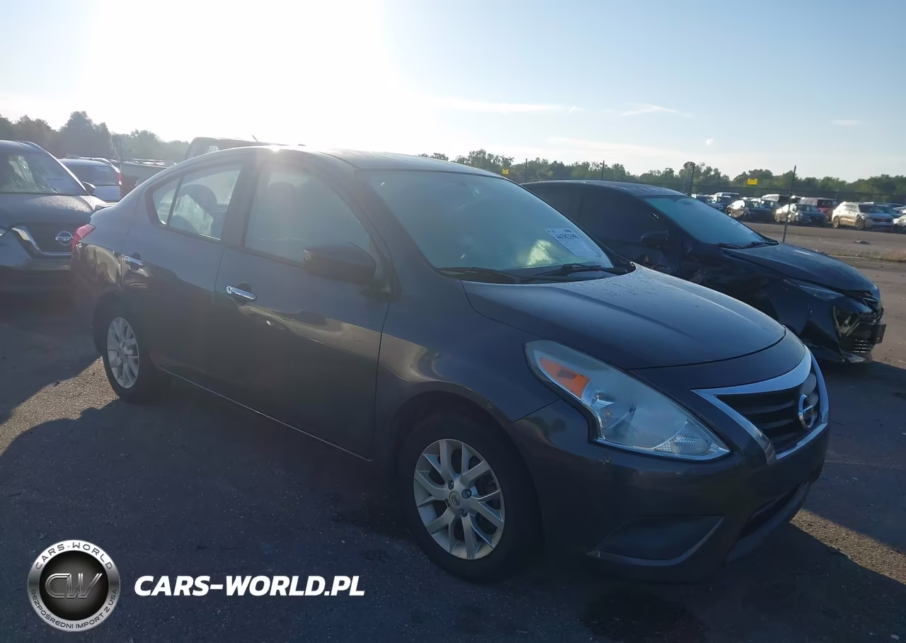 2015 Nissan Versa 1.6 Sv – zdjęcie 1 z 11