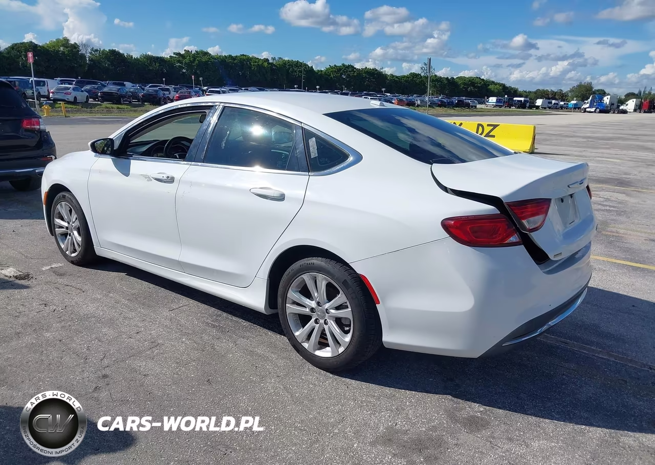 2015 Chrysler 200 Limited VIN:1C3CCCAB2FN695426 - 3