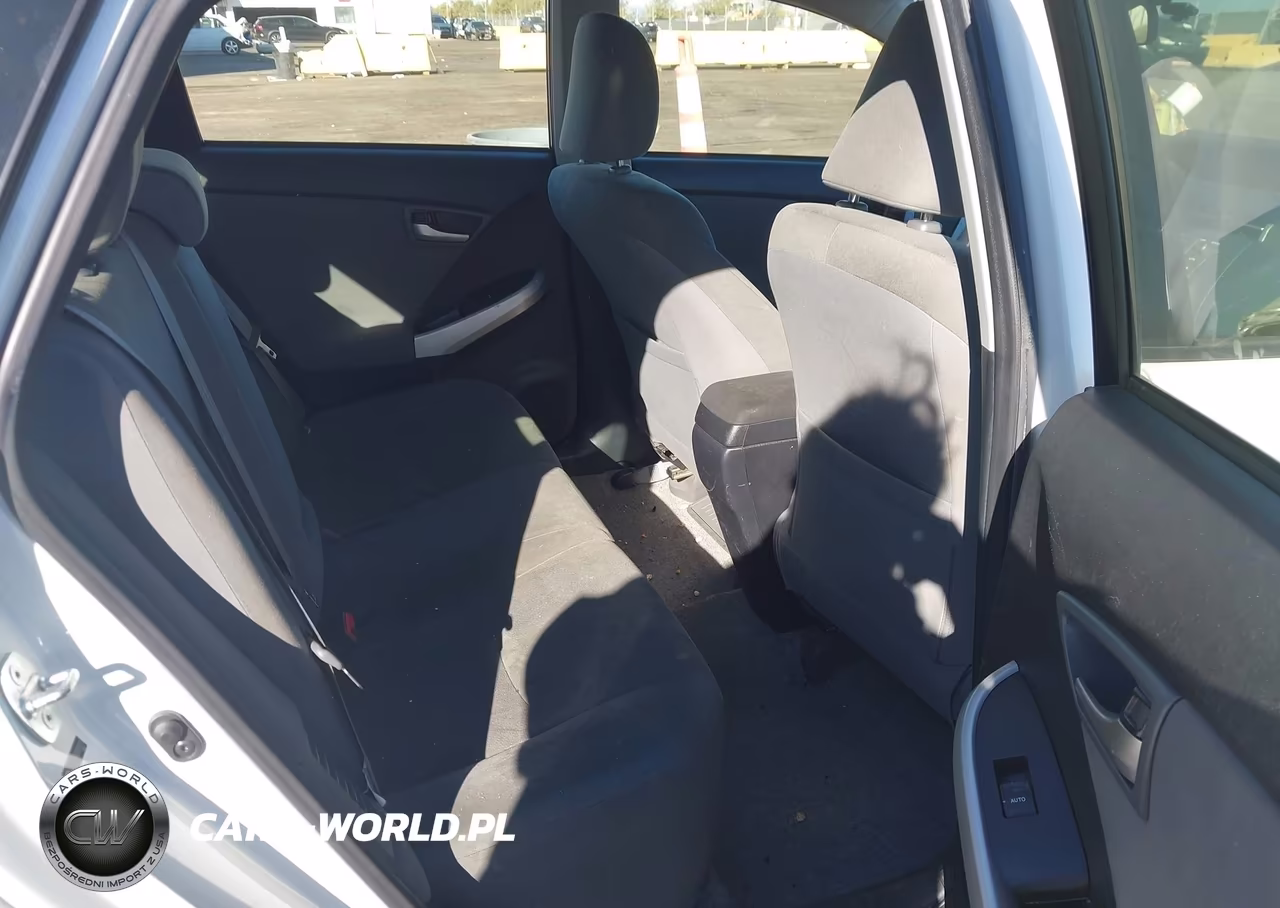 2012 Toyota Prius Plug-In VIN:JTDKN3DP0C3027611 - 8