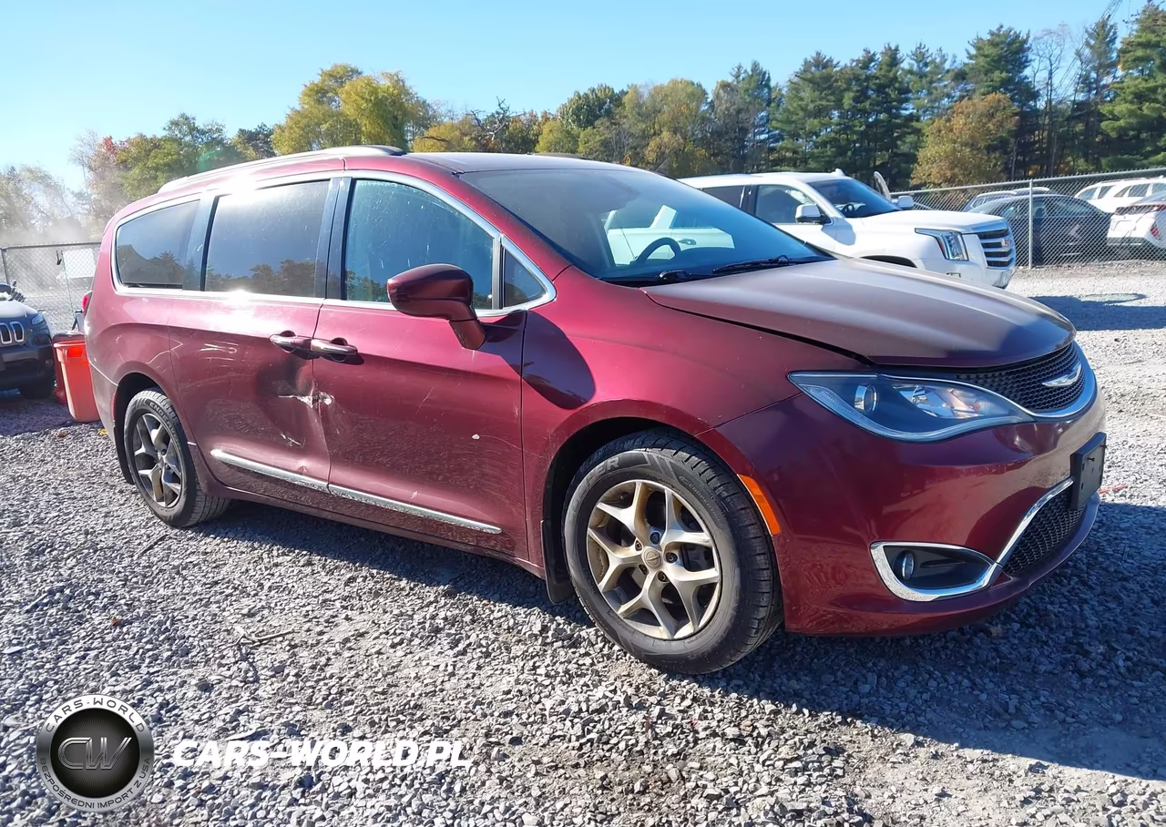 2017 Chrysler Pacifica Touring-L