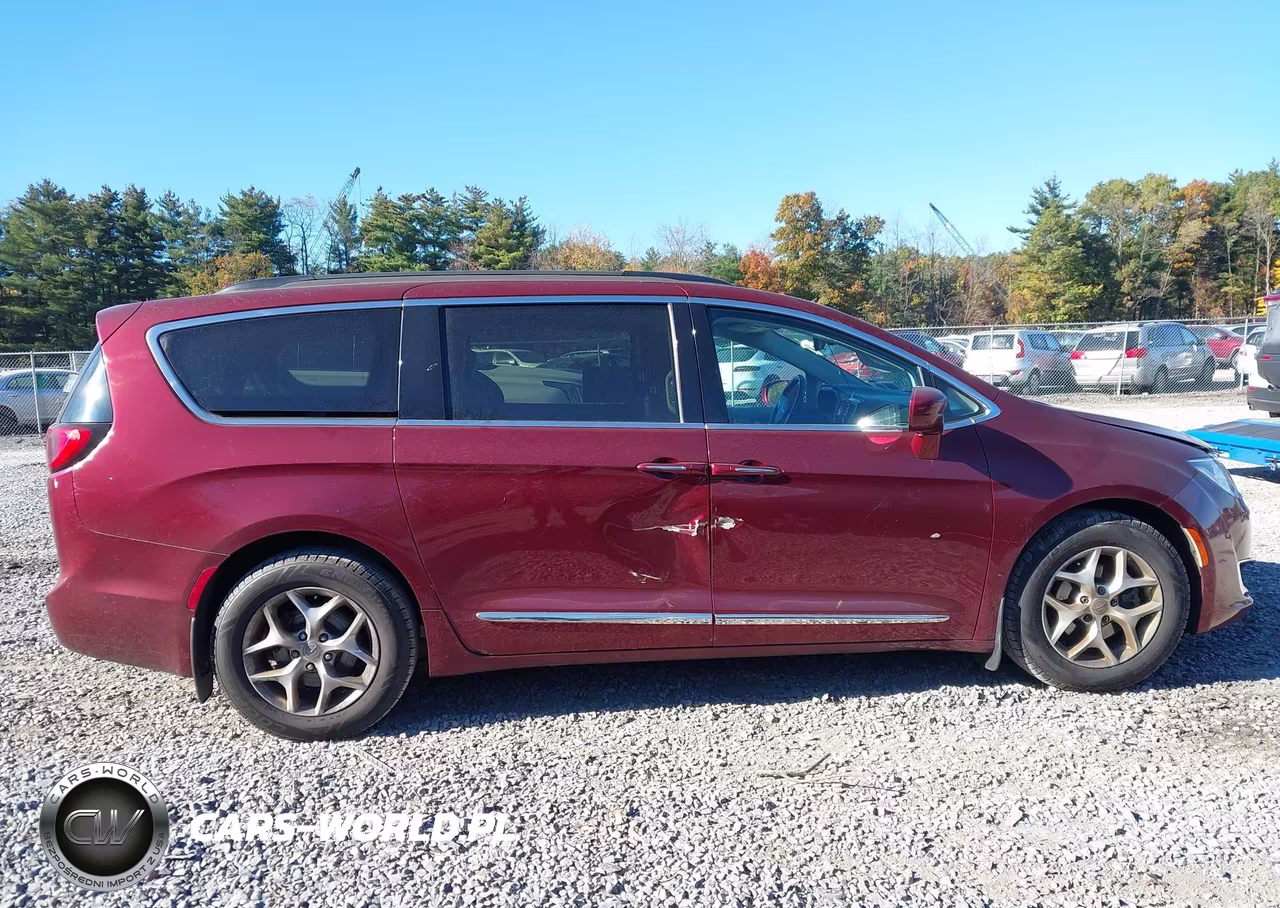 2017 Chrysler Pacifica Touring-L VIN:2C4RC1BG6HR510109 - 13