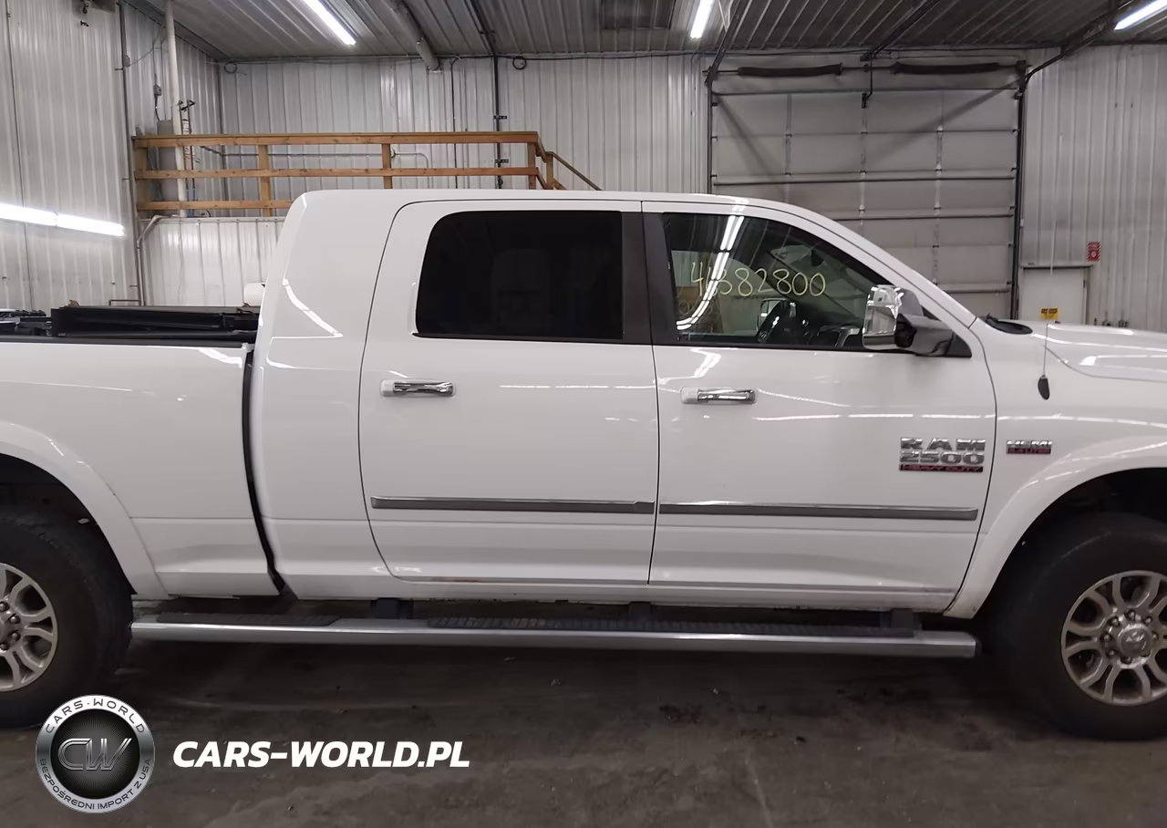 2016 Ram 2500 Laramie VIN:3C6UR5NJ7GG286657 - 14