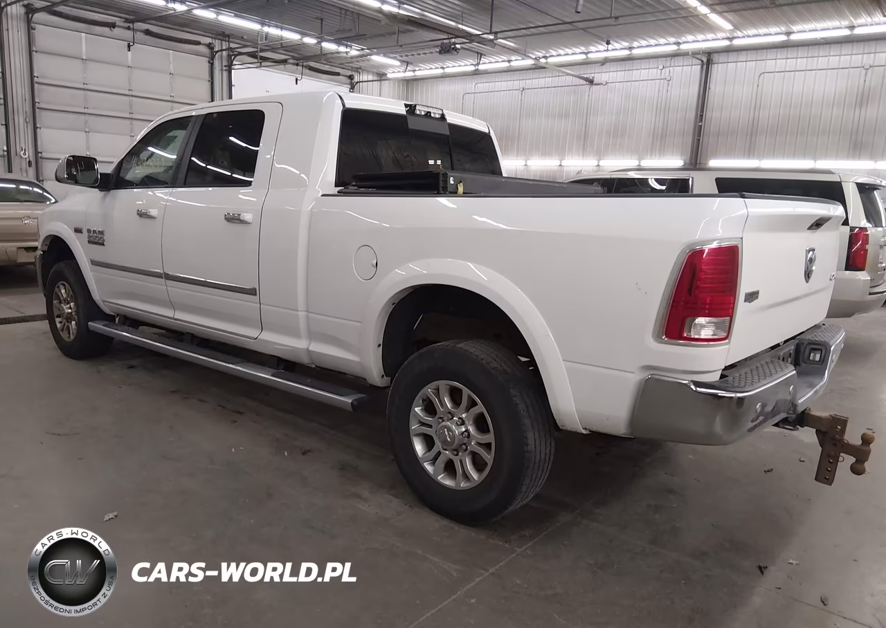 2016 Ram 2500 Laramie VIN:3C6UR5NJ7GG286657 - 3