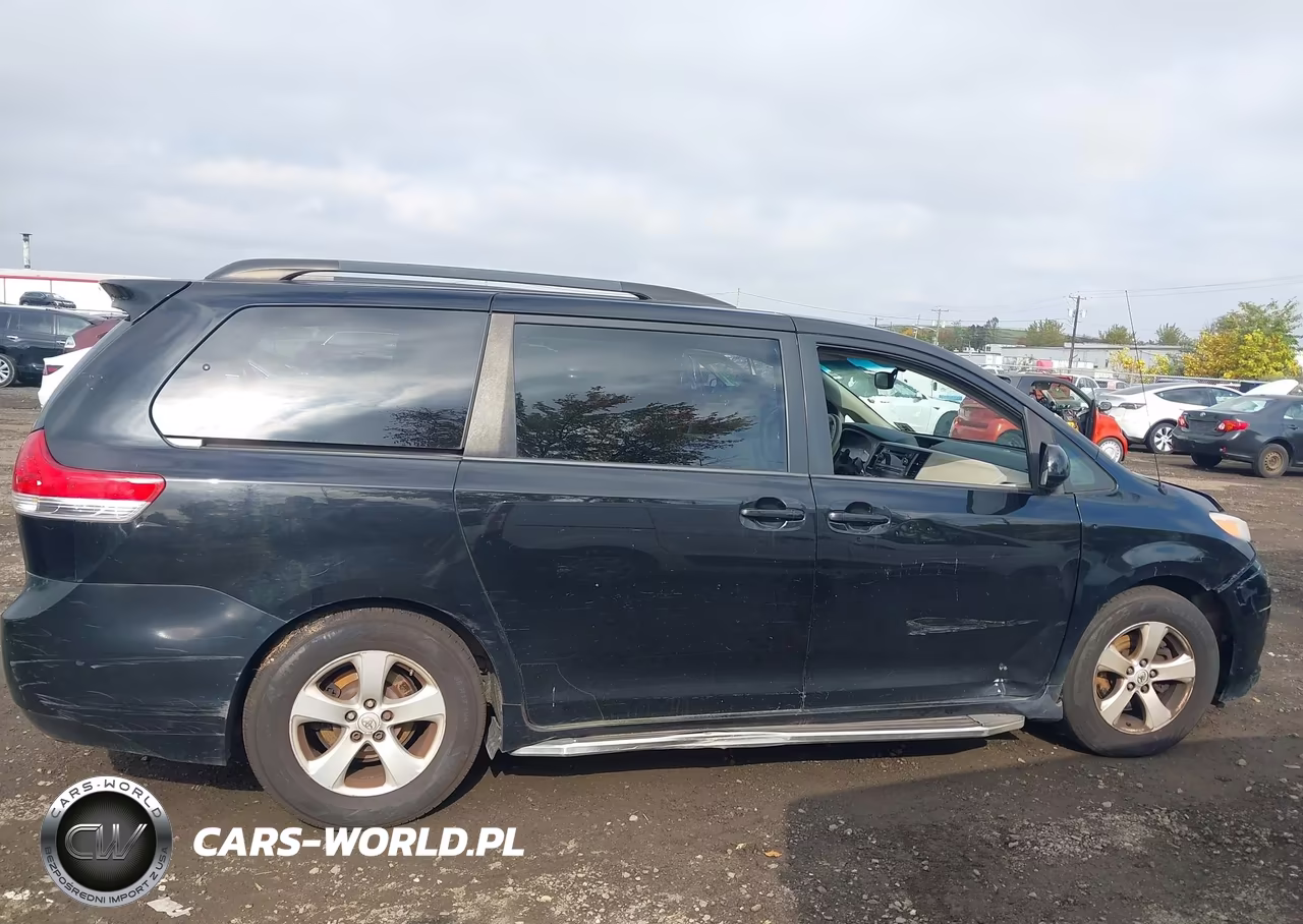 2014 Toyota Sienna Le V6 8 Passenger VIN:5TDKK3DC4ES489967 - 14