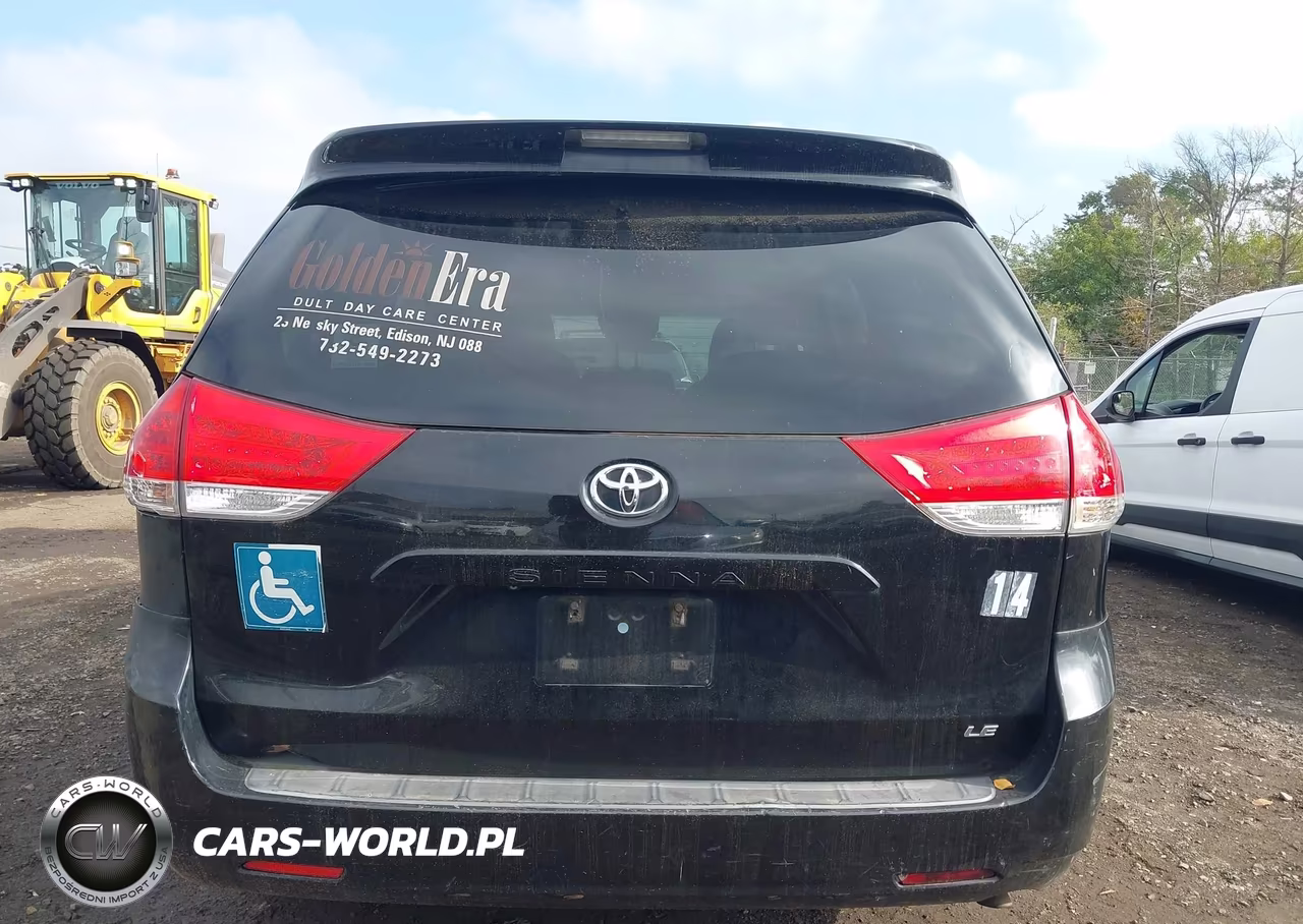 2014 Toyota Sienna Le V6 8 Passenger VIN:5TDKK3DC4ES489967 - 17