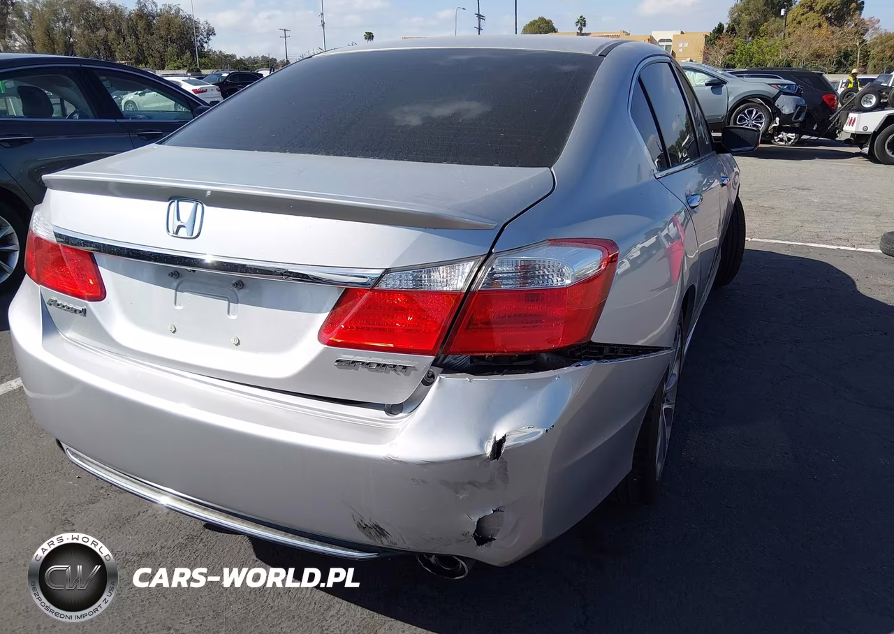 2015 Honda Accord Sport VIN:1HGCR2F51FA089258 - 17