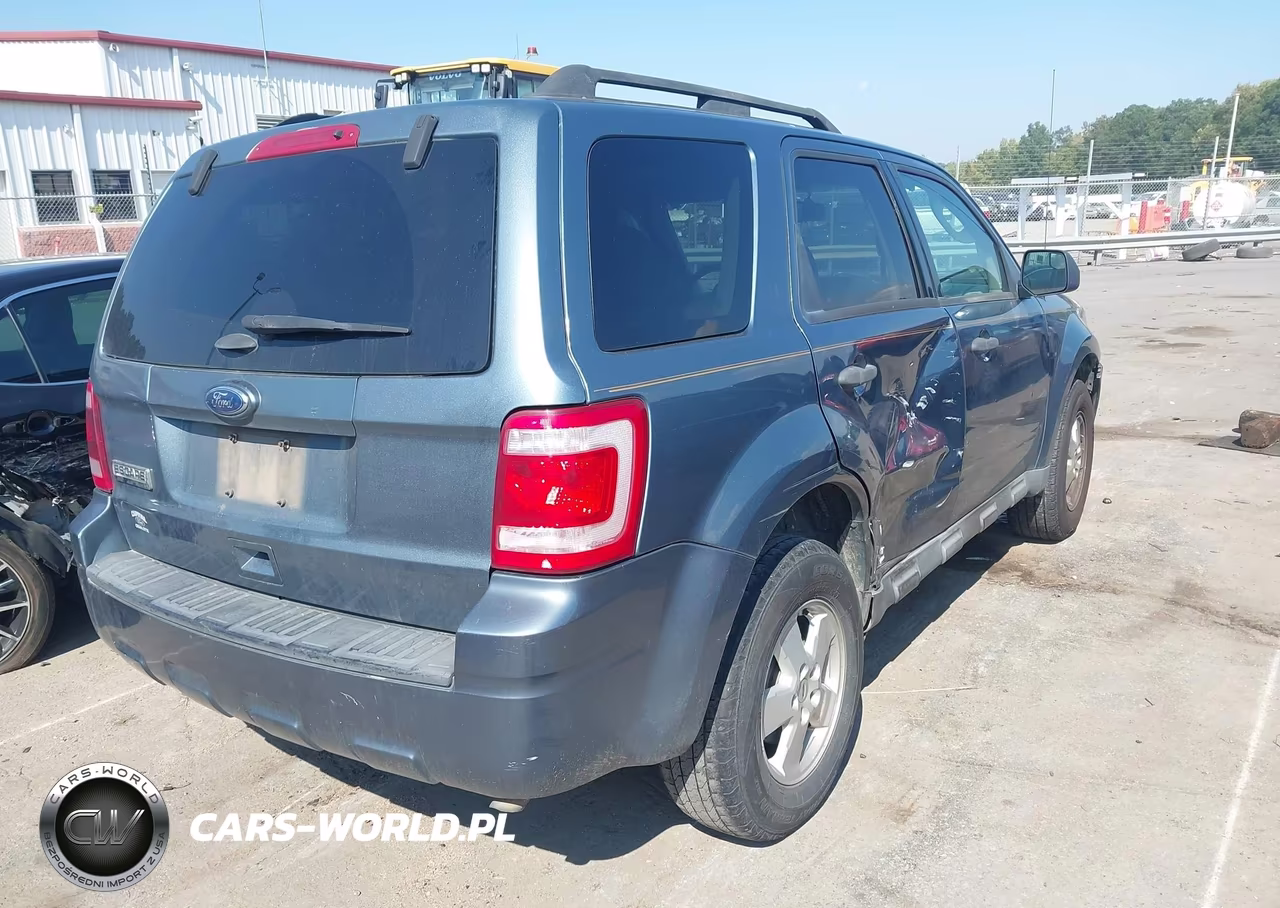 2011 Ford Escape Xlt VIN:1FMCU0D78BKC25584 - 4