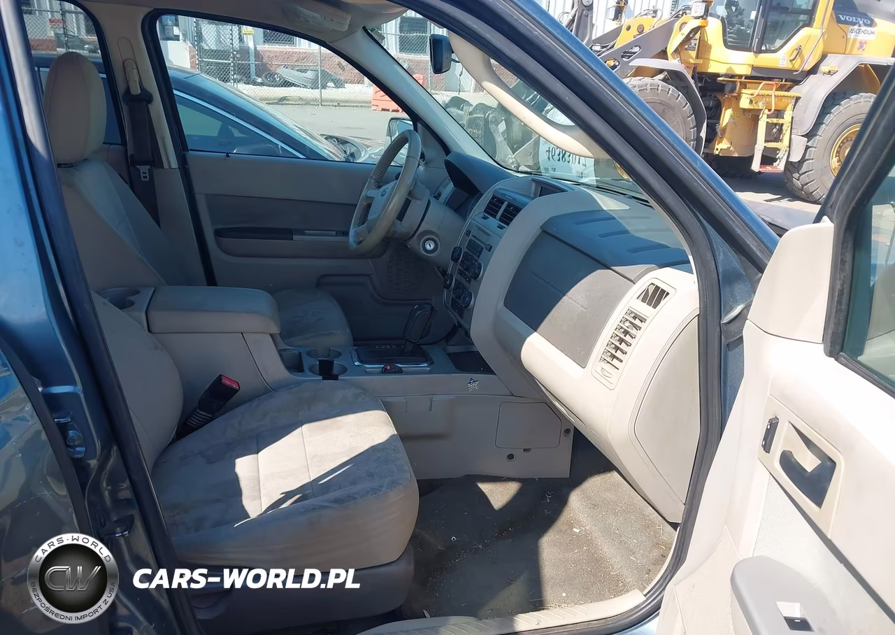 2011 Ford Escape Xlt VIN:1FMCU0D78BKC25584 - 5