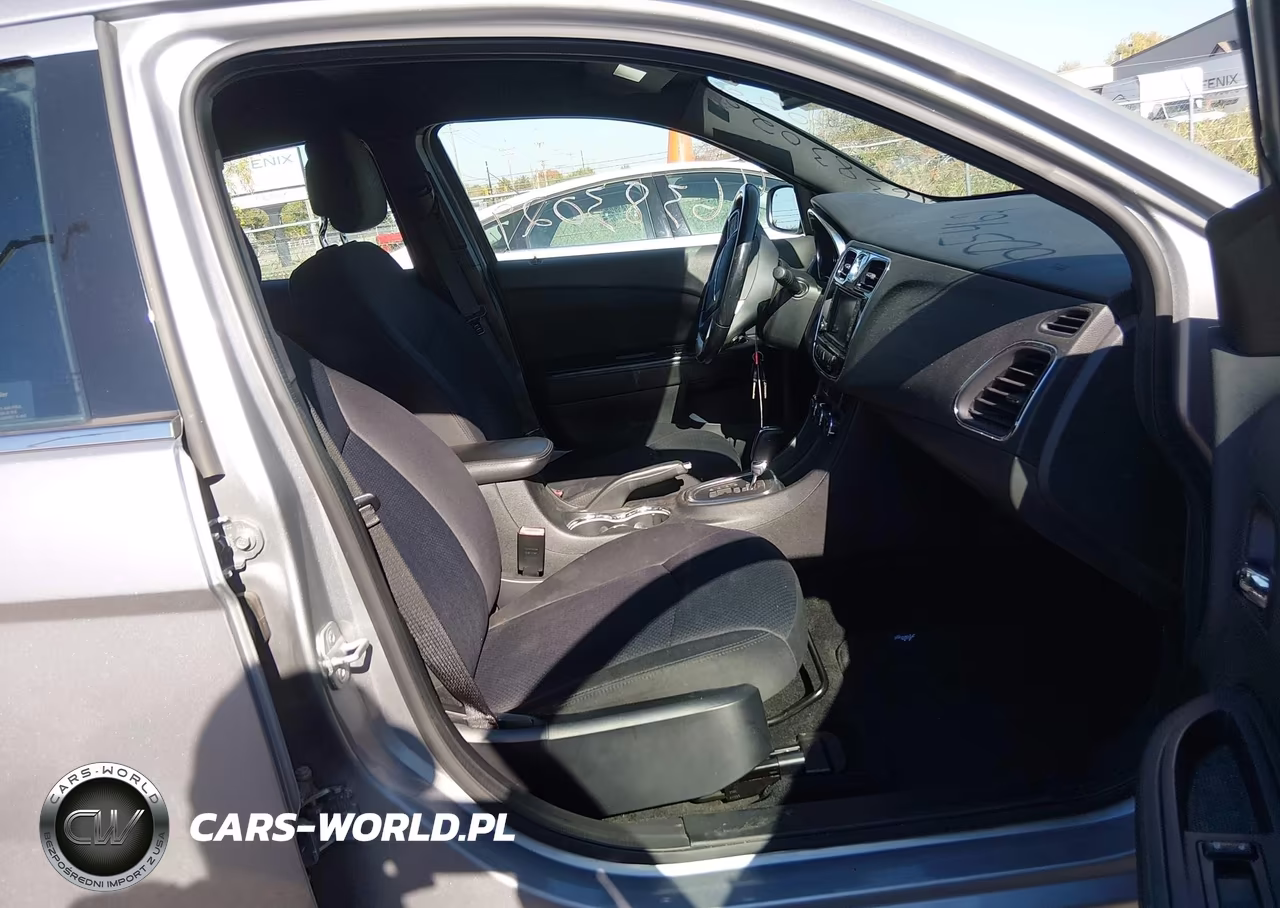 2013 Chrysler 200 Touring VIN:1C3CCBBBXDN605462 - 5