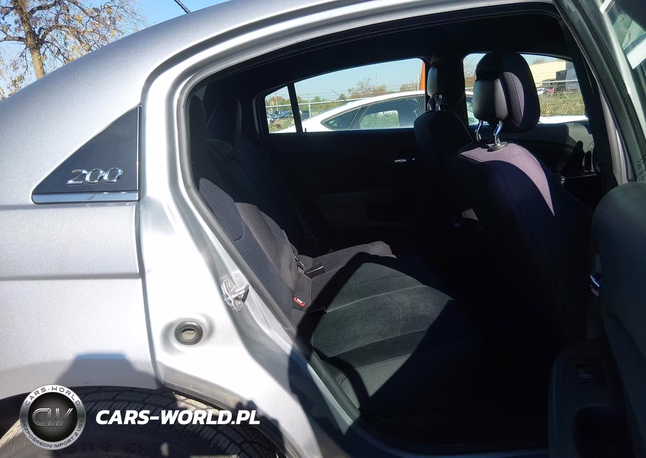2013 Chrysler 200 Touring VIN:1C3CCBBBXDN605462 - 8