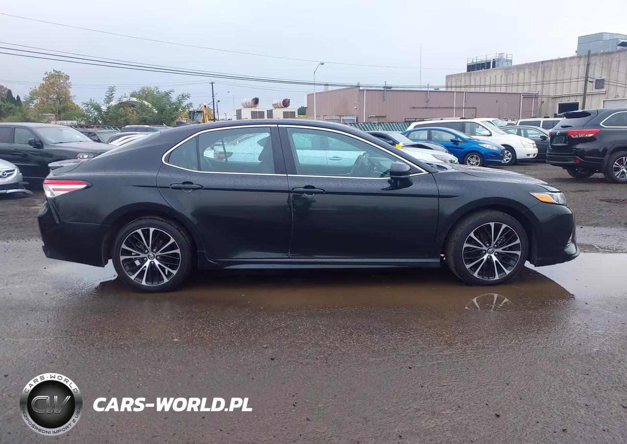2020 Toyota Camry Se VIN:4T1G11AK8LU880116 - 13