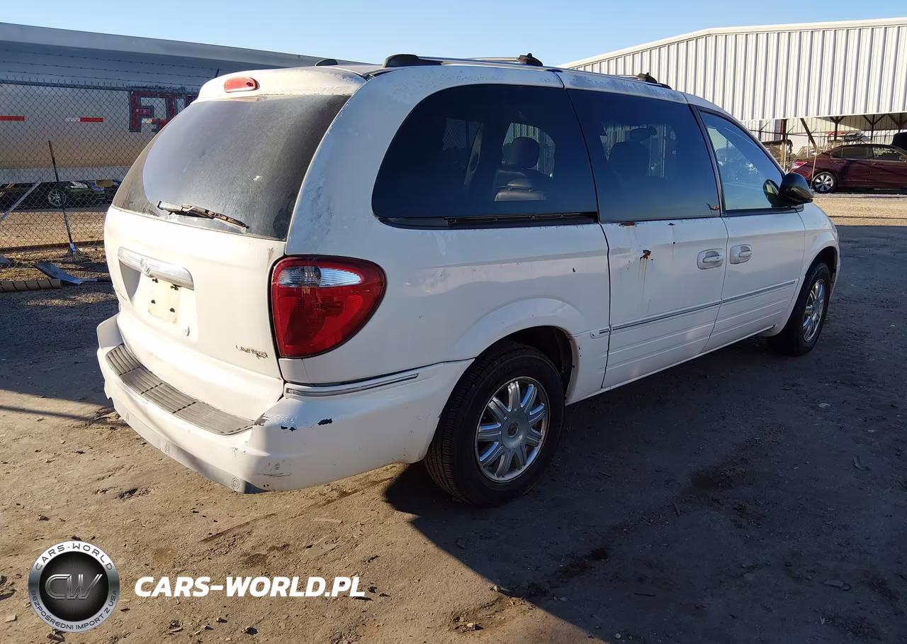 2005 Chrysler Town & Country Limited VIN:2C8GP64L55R245146 - 4