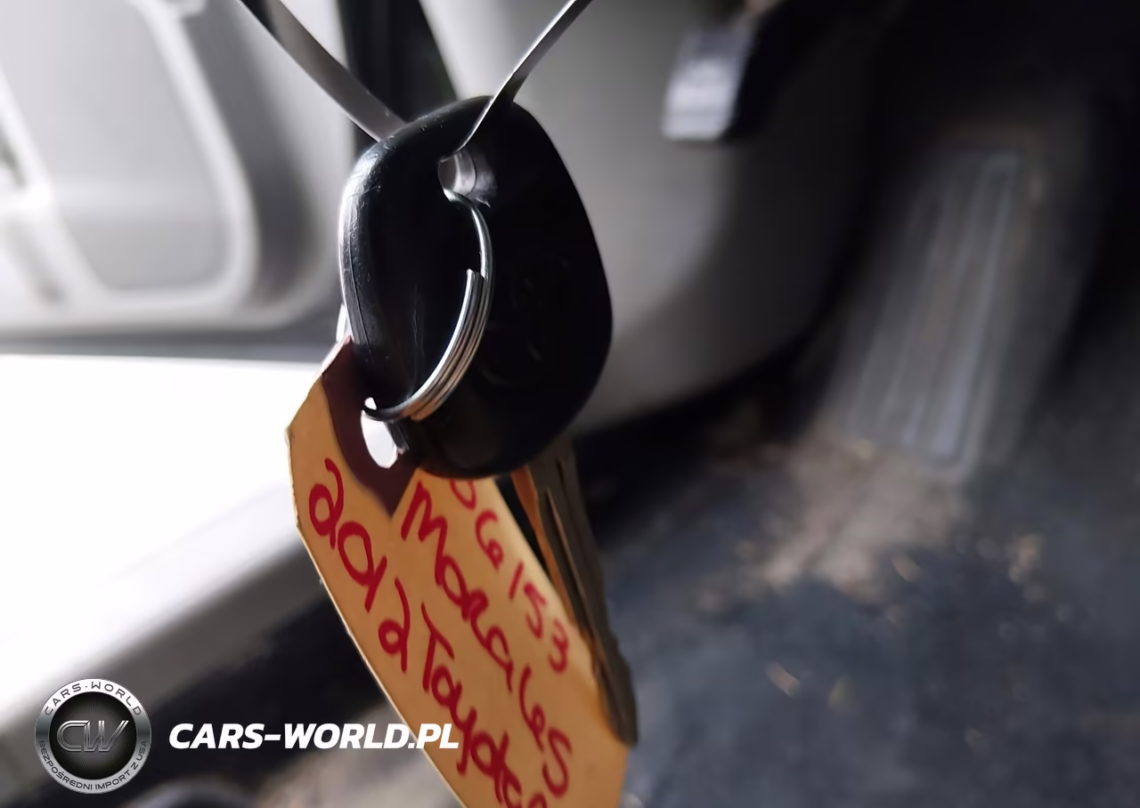 2012 Toyota Camry L VIN:4T4BF1FK9CR210410 - 11