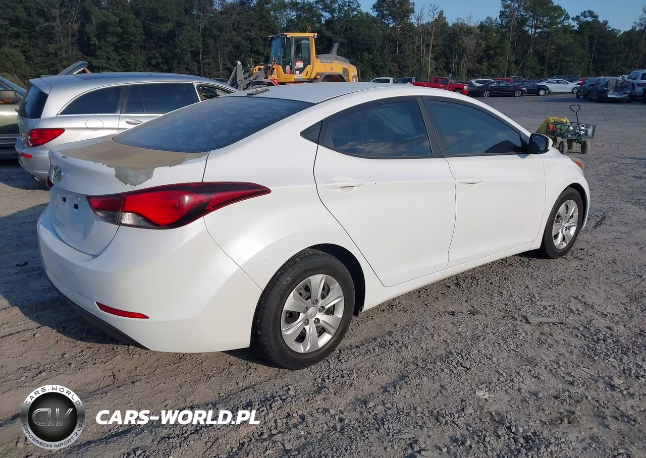 2016 Hyundai Elantra Se VIN:5NPDH4AE6GH690653 - 4