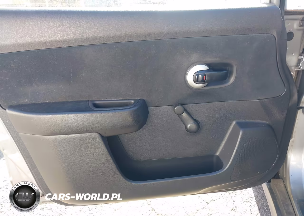 2010 Nissan Versa 1.8S VIN:3N1BC1CP5AL458283 - 12