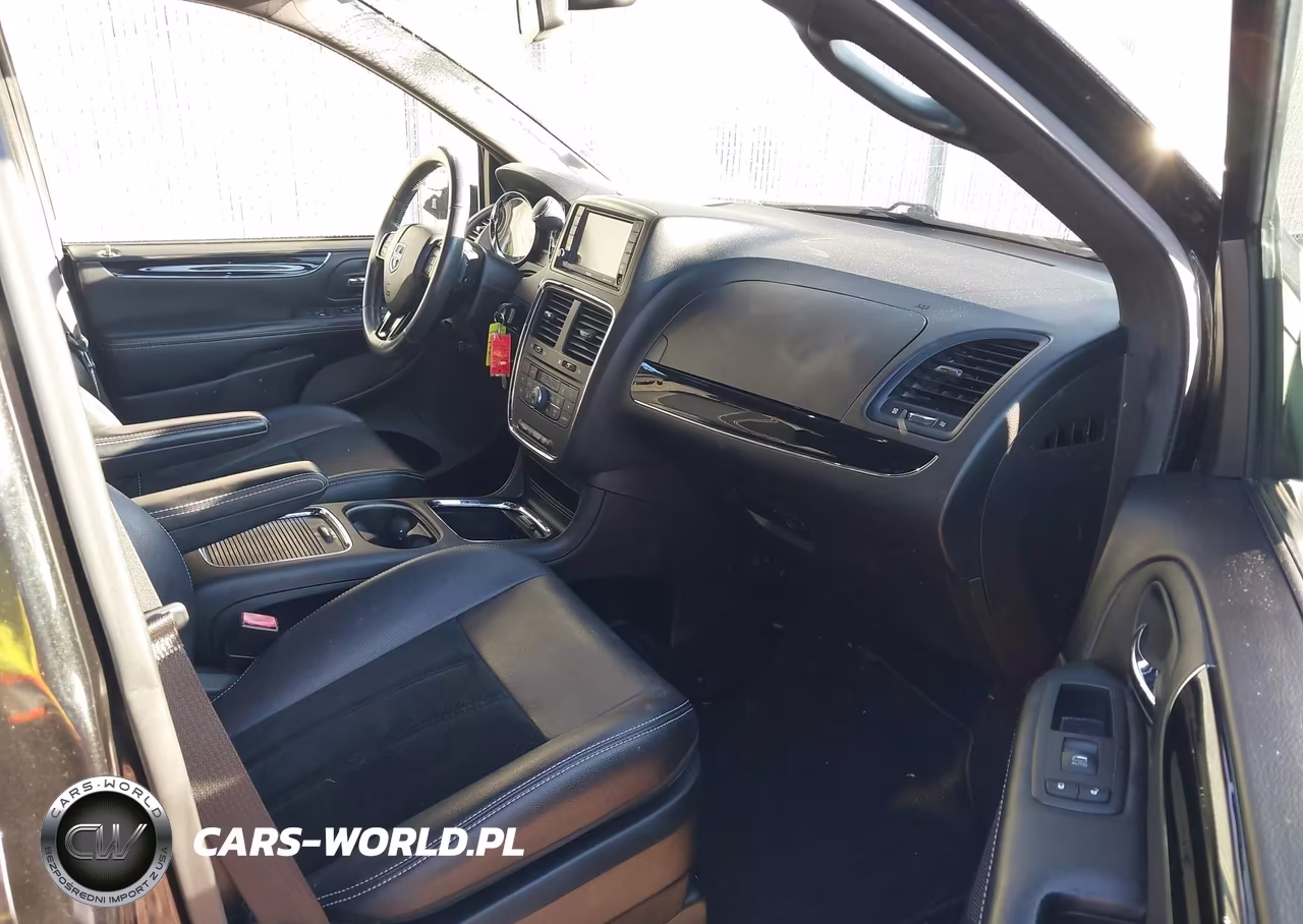 2018 Dodge Grand Caravan Sxt VIN:2C4RDGCG6JR304888 - 5