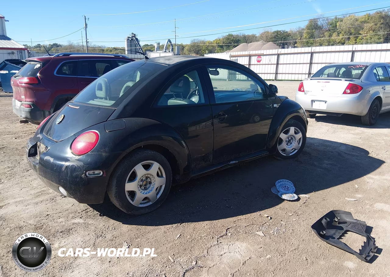 2000 Volkswagen New Beetle Gls VIN:3VWCC21C8YM487415 - 4