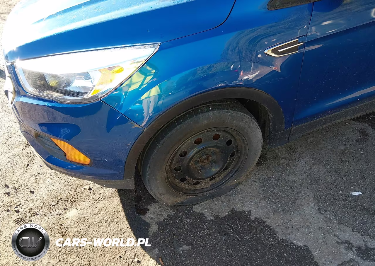 2017 Ford Escape S VIN:1FMCU0F74HUE83983 - 6