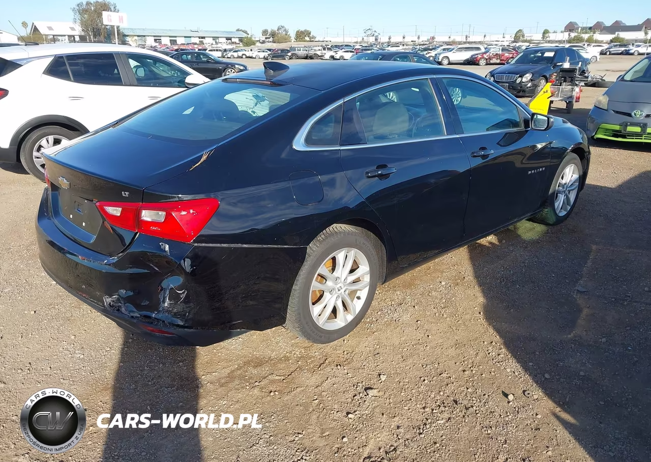 2017 Chevrolet Malibu 1Lt VIN:1G1ZE5ST2HF284990 - 4